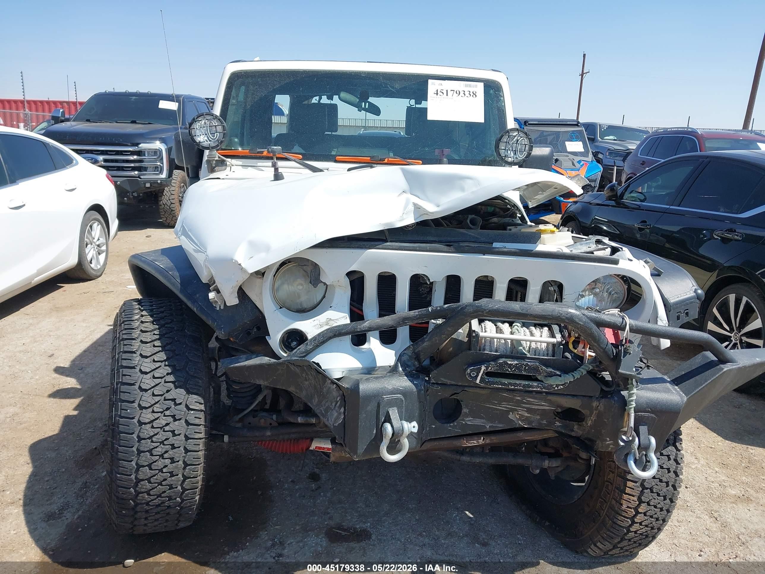 2008 Jeep Wrangler Unlimited X White vin: 1J4GA39178L647797