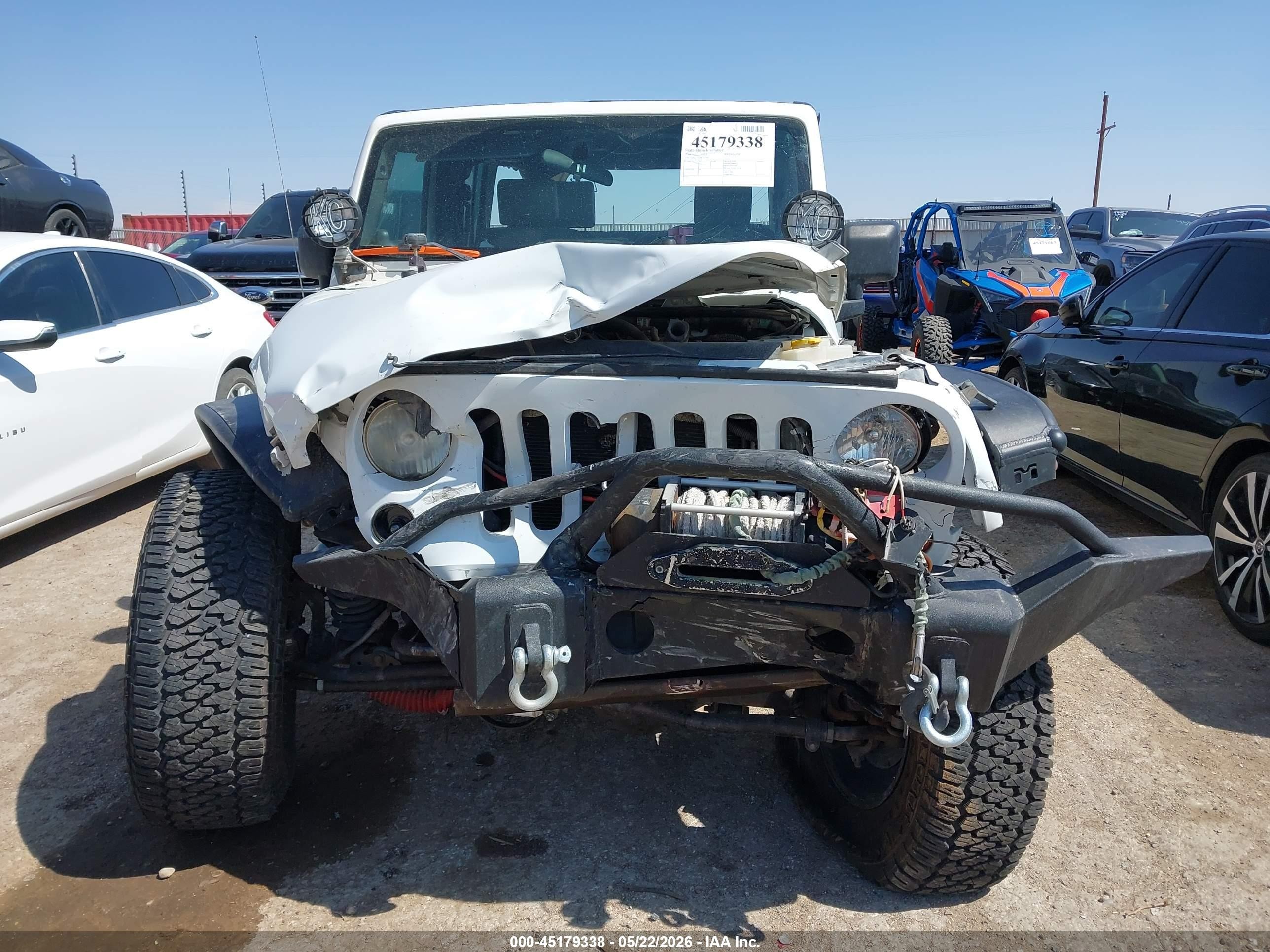 2008 Jeep Wrangler Unlimited X White vin: 1J4GA39178L647797