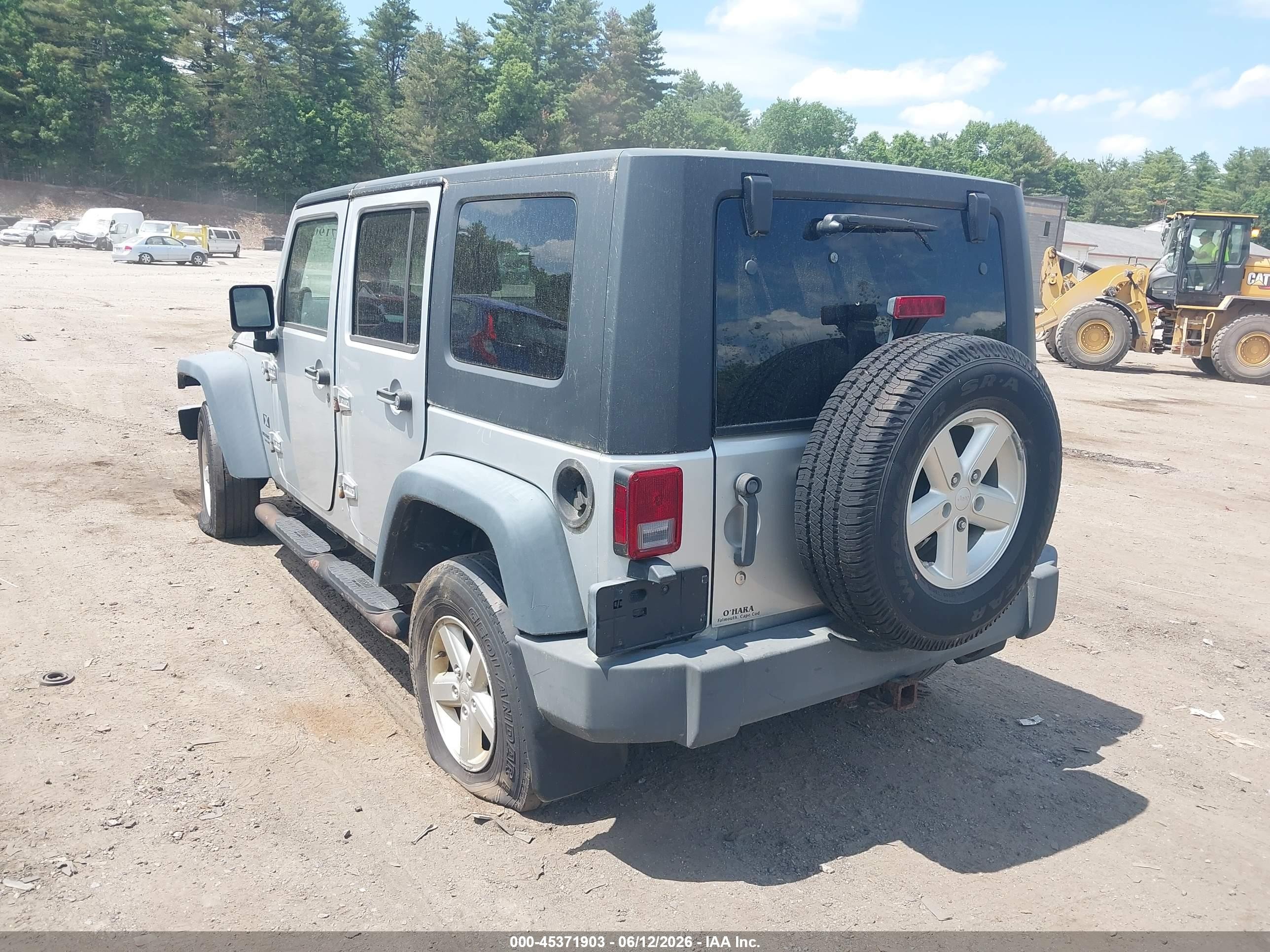2008 Jeep Wrangler Unlimited X Silver vin: 1J4GA39188L501652
