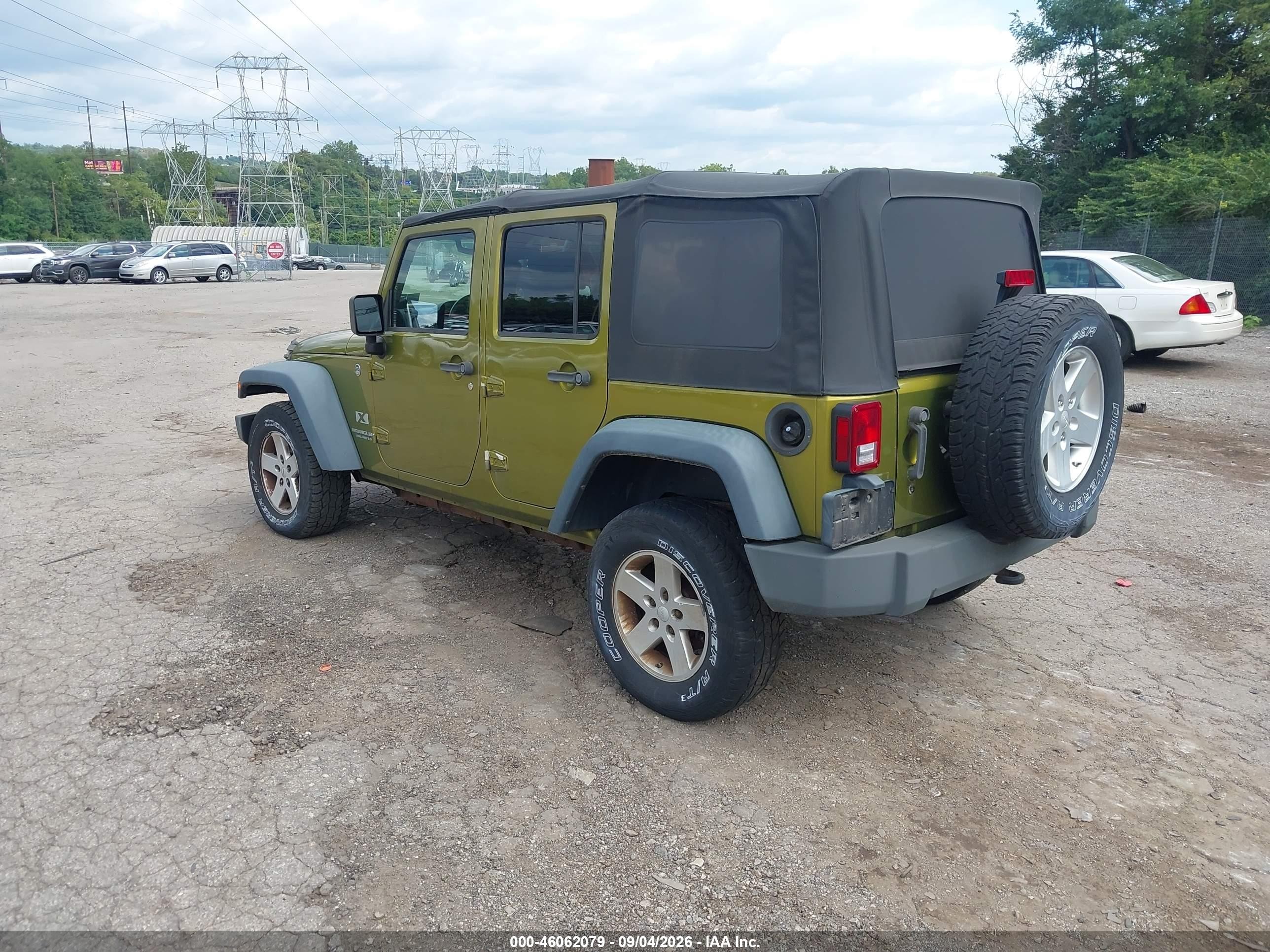 2008 Jeep Wrangler Unlimited X Зеленый vin: 1J4GA39188L559292