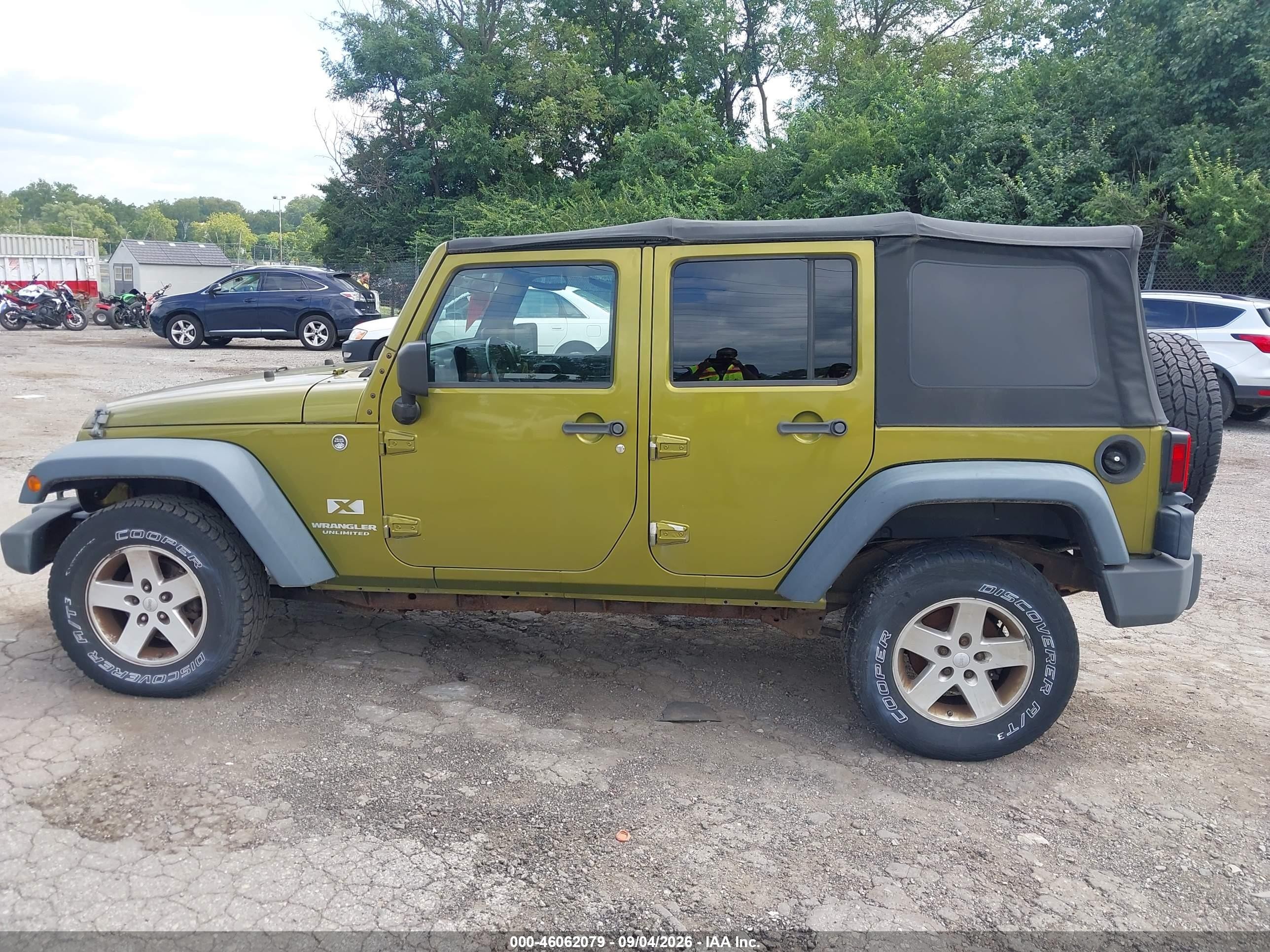 2008 Jeep Wrangler Unlimited X Зеленый vin: 1J4GA39188L559292