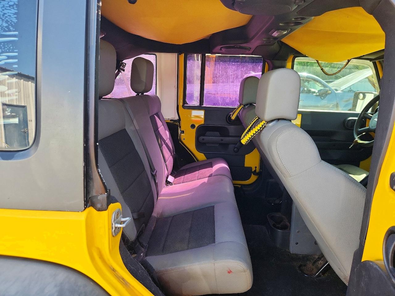 2008 Jeep Wrangler Unlimited X Yellow vin: 1J4GA39188L650515