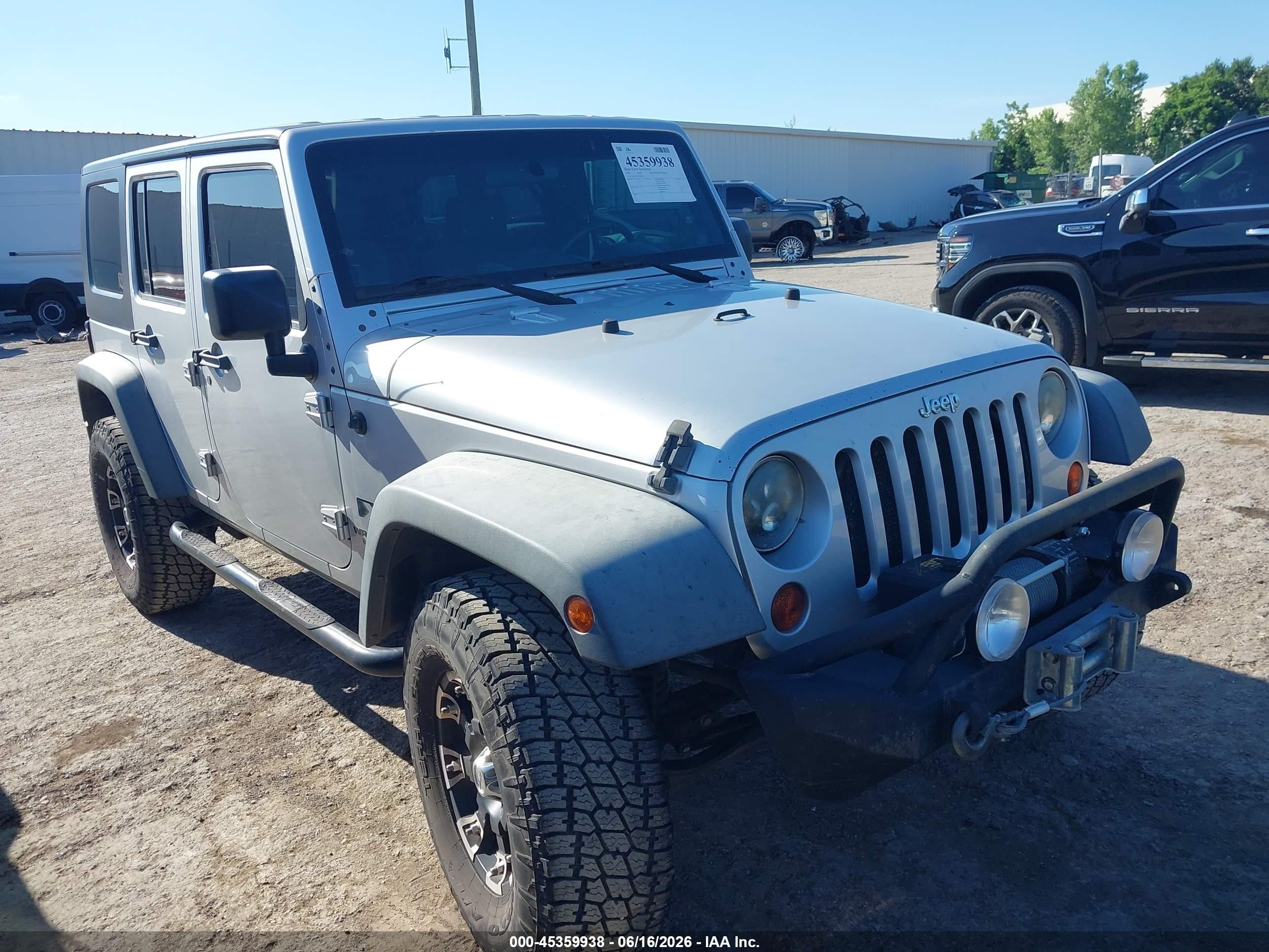 2009 Jeep Wrangler Unlimited X Silver vin: 1J4GA39189L768243