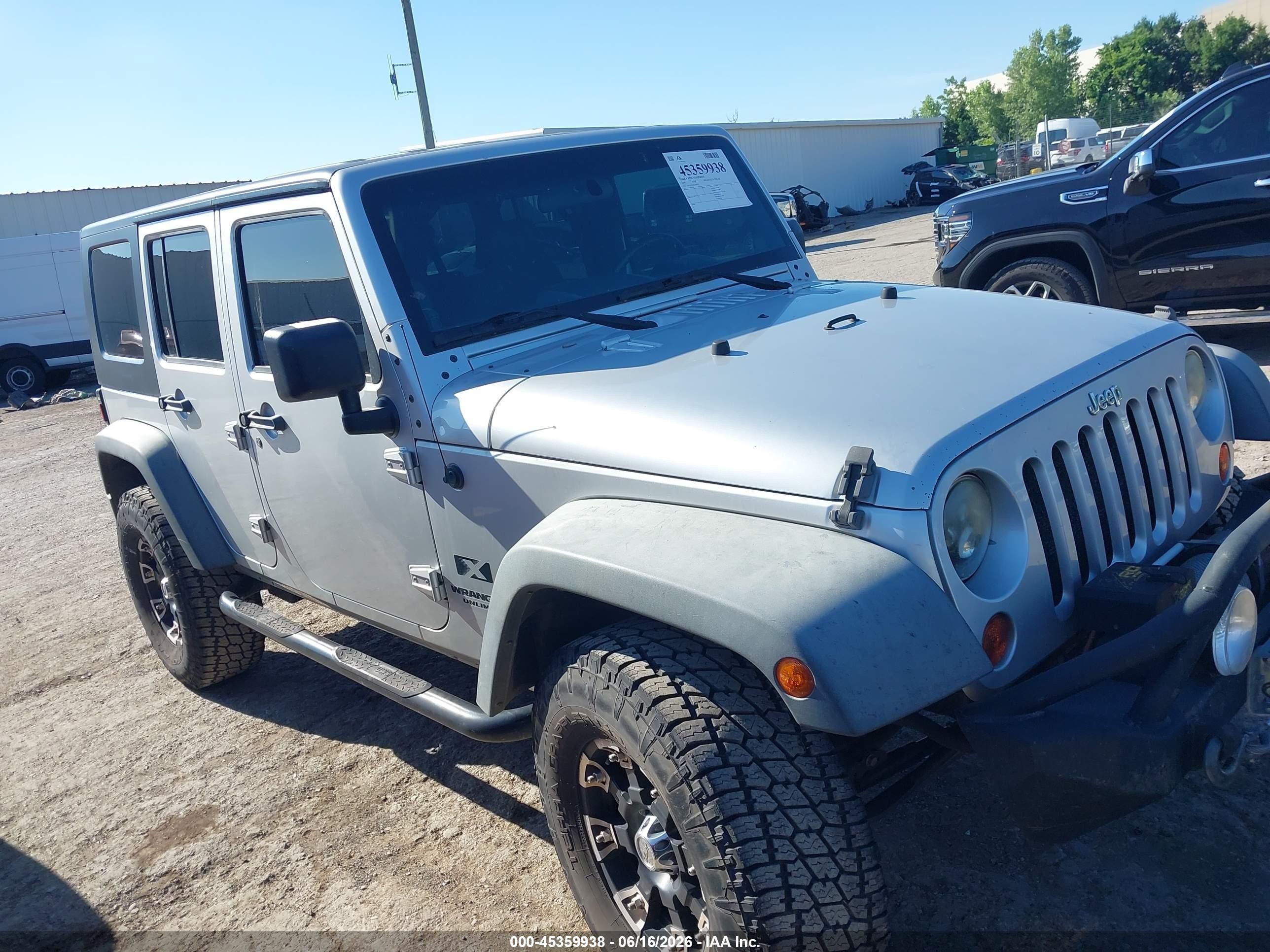 2009 Jeep Wrangler Unlimited X Silver vin: 1J4GA39189L768243