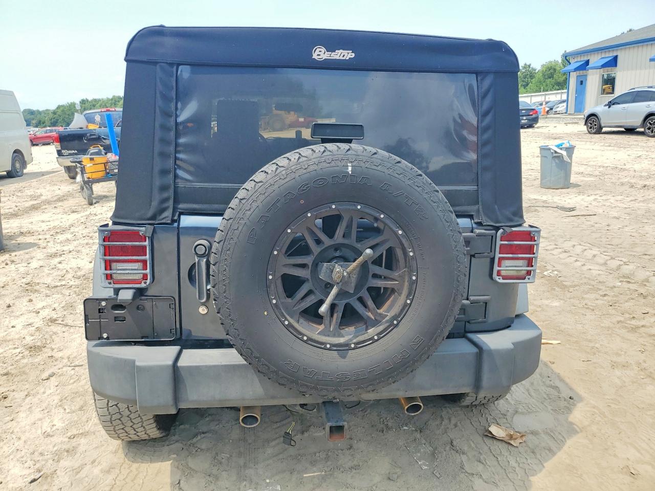 2007 Jeep Wrangler X Charcoal vin: 1J4GA39197L172541