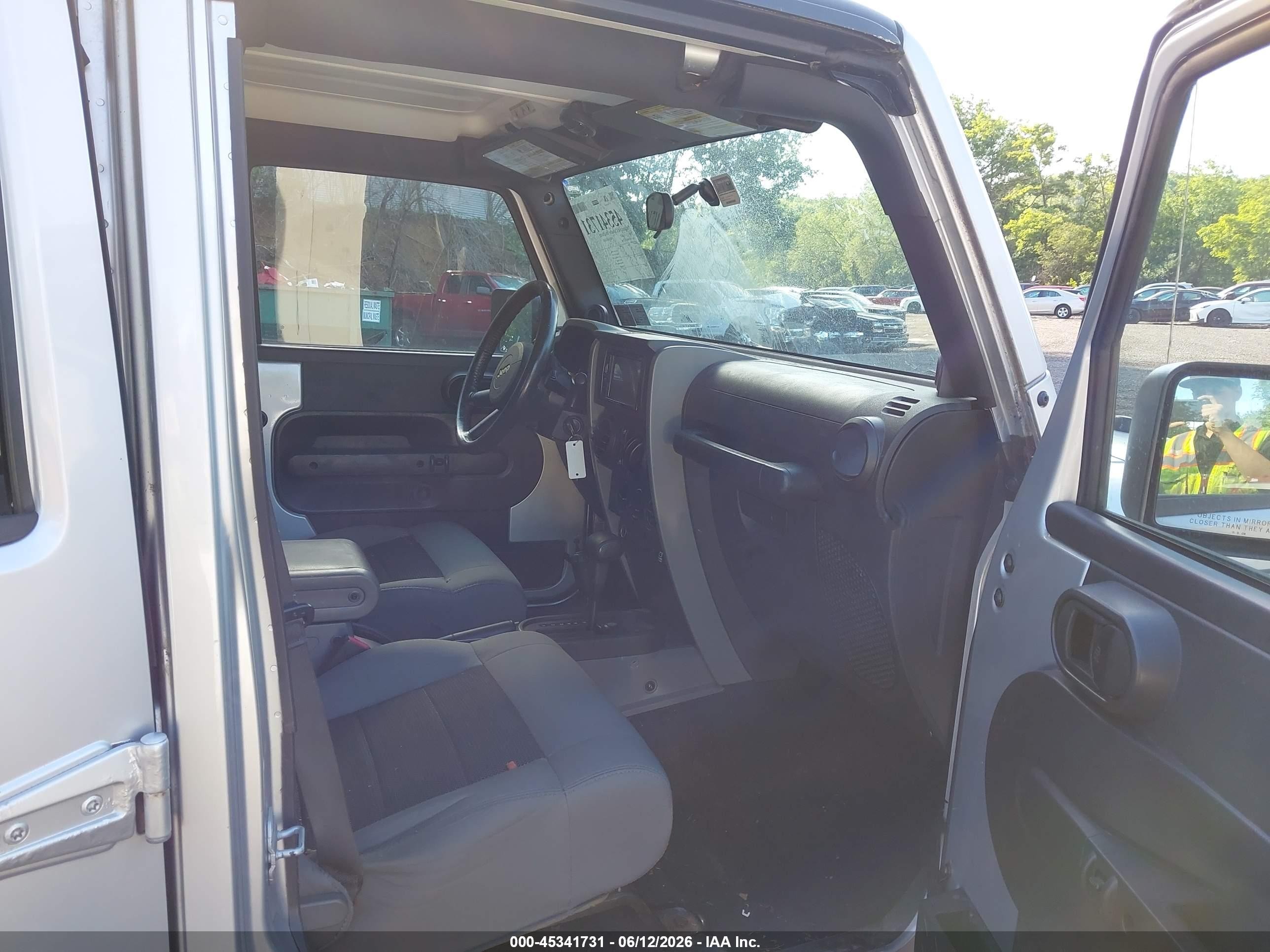 2008 Jeep Wrangler Unlimited X Gray vin: 1J4GA39198L617782