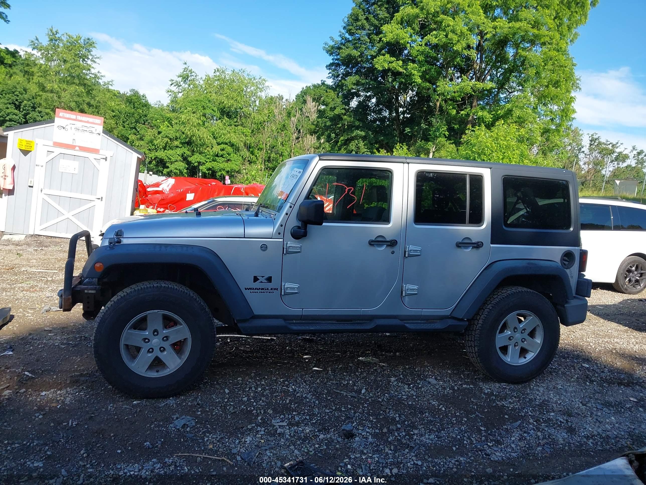 2008 Jeep Wrangler Unlimited X Gray vin: 1J4GA39198L617782