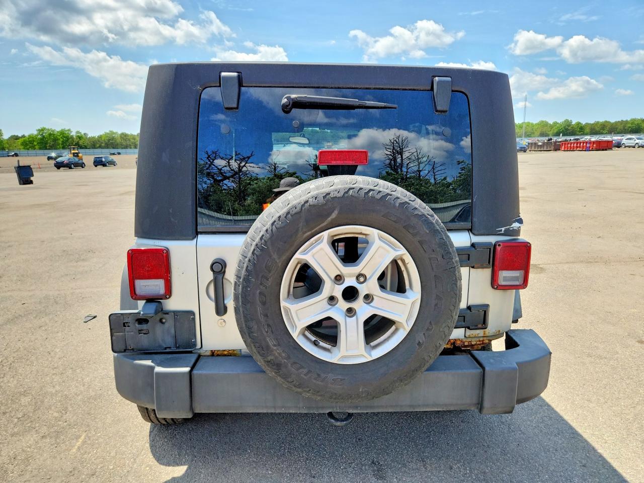 2008 Jeep Wrangler Unlimited X Silver vin: 1J4GA39198L640303