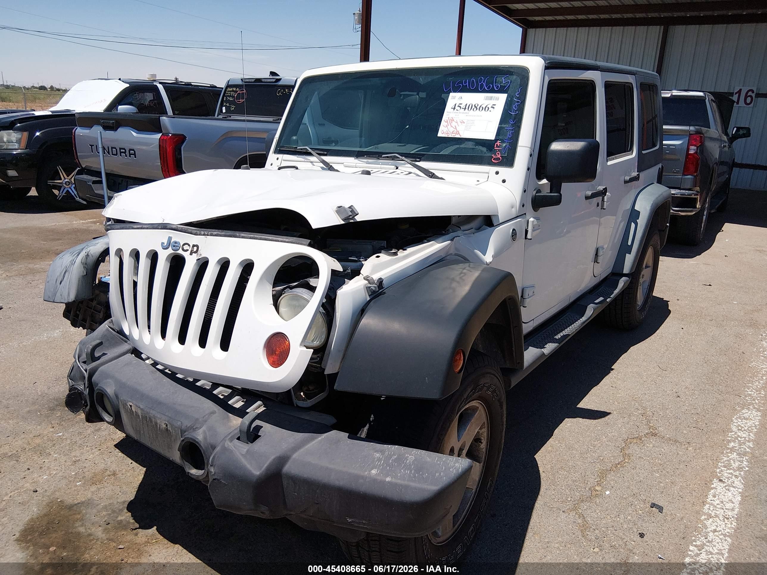 2009 Jeep Wrangler Unlimited X White vin: 1J4GA39199L736174