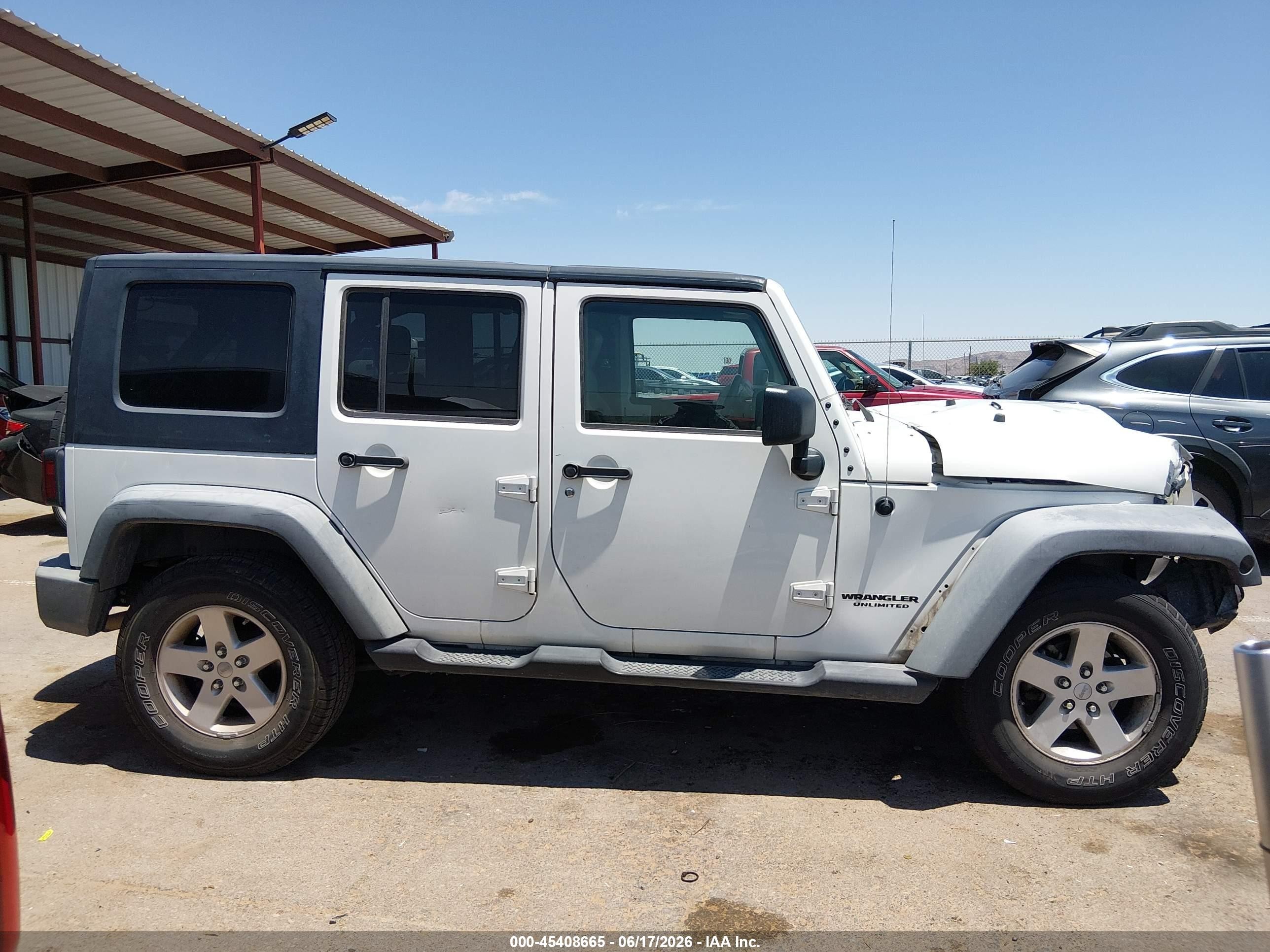 2009 Jeep Wrangler Unlimited X White vin: 1J4GA39199L736174