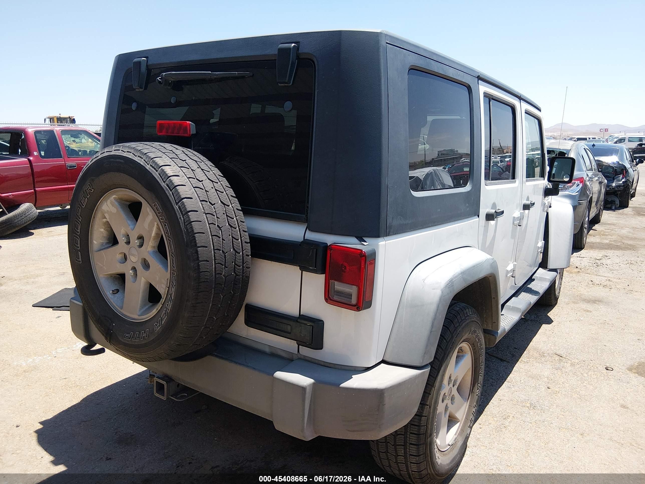 2009 Jeep Wrangler Unlimited X White vin: 1J4GA39199L736174