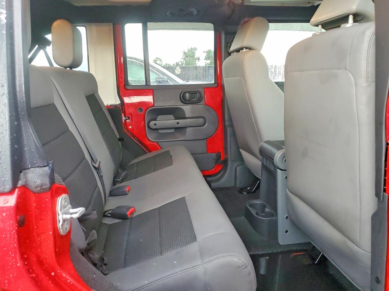 2009 Jeep Wrangler Unlimited X Red vin: 1J4GA39199L751242