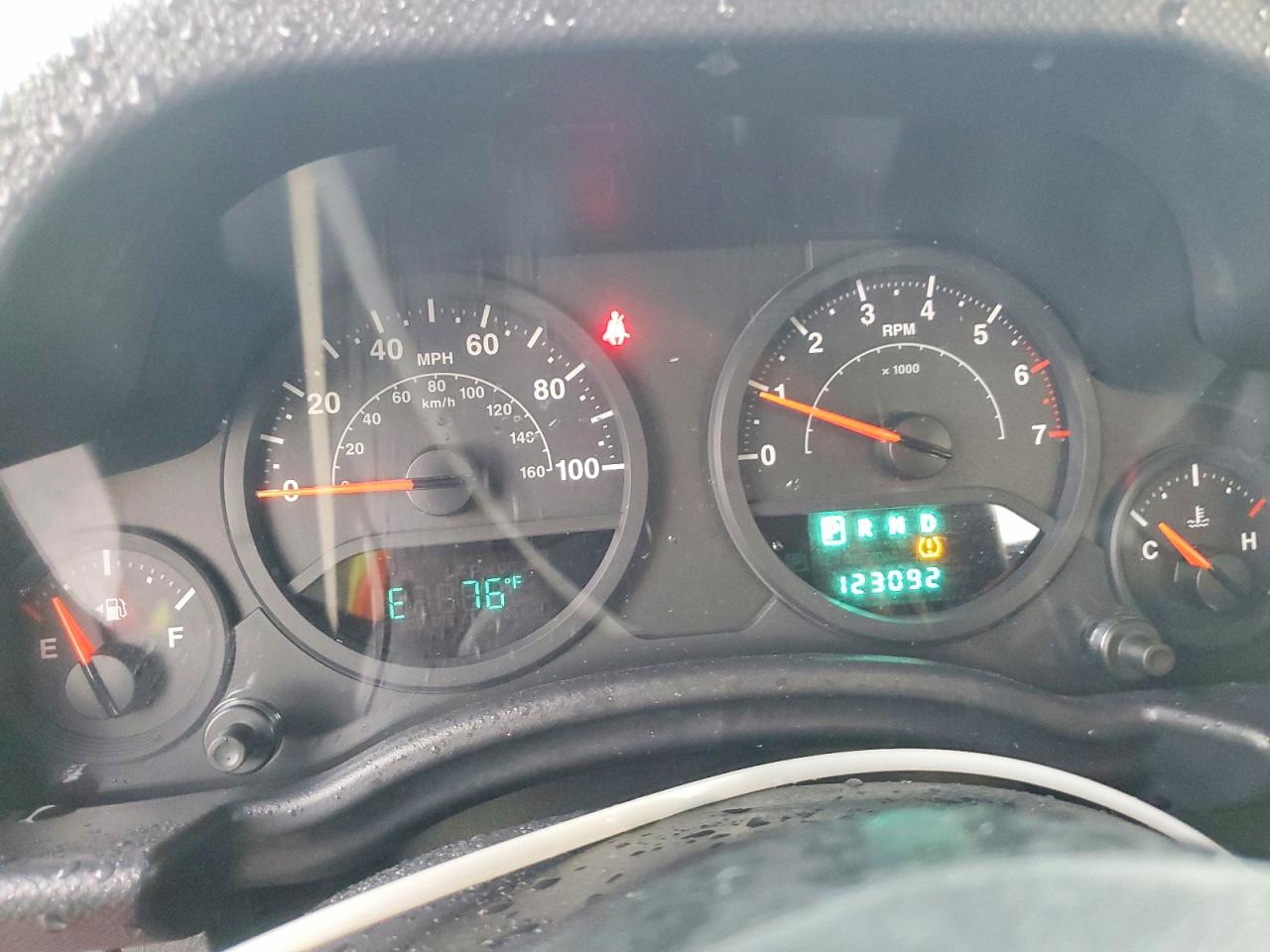 2009 Jeep Wrangler Unlimited X Red vin: 1J4GA39199L751242