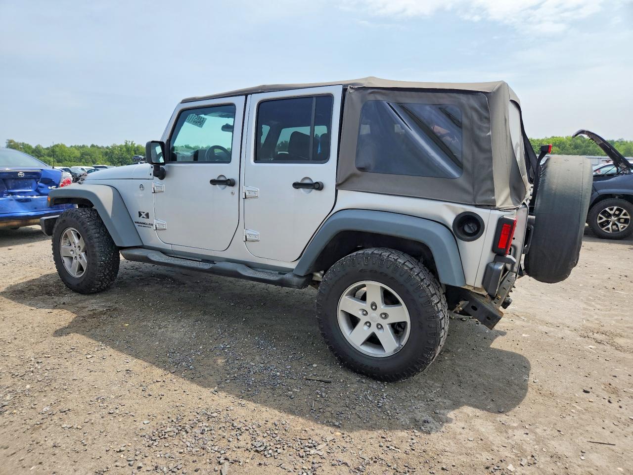 2008 Jeep Wrangler Unlimited X Silver vin: 1J4GA391X8L545197