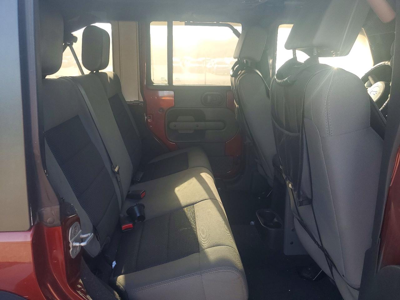 2008 Jeep Wrangler Unlimited X Темно-бордовый vin: 1J4GA391X8L618441