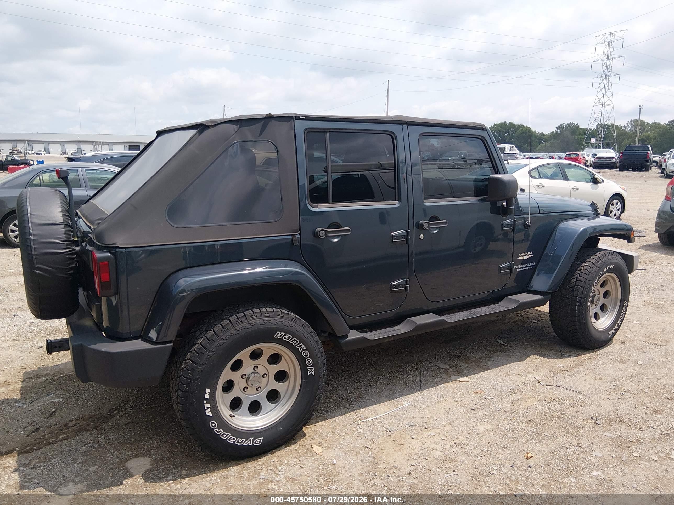 2007 Jeep Wrangler Unlimited Sahara Gray vin: 1J4GA59107L141609