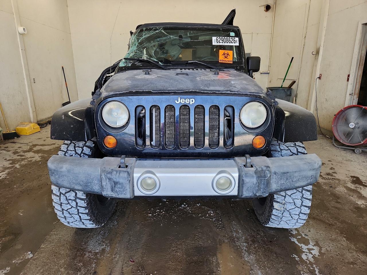 2008 Jeep Wrangler Unlimited Sahara Black vin: 1J4GA59108L532213