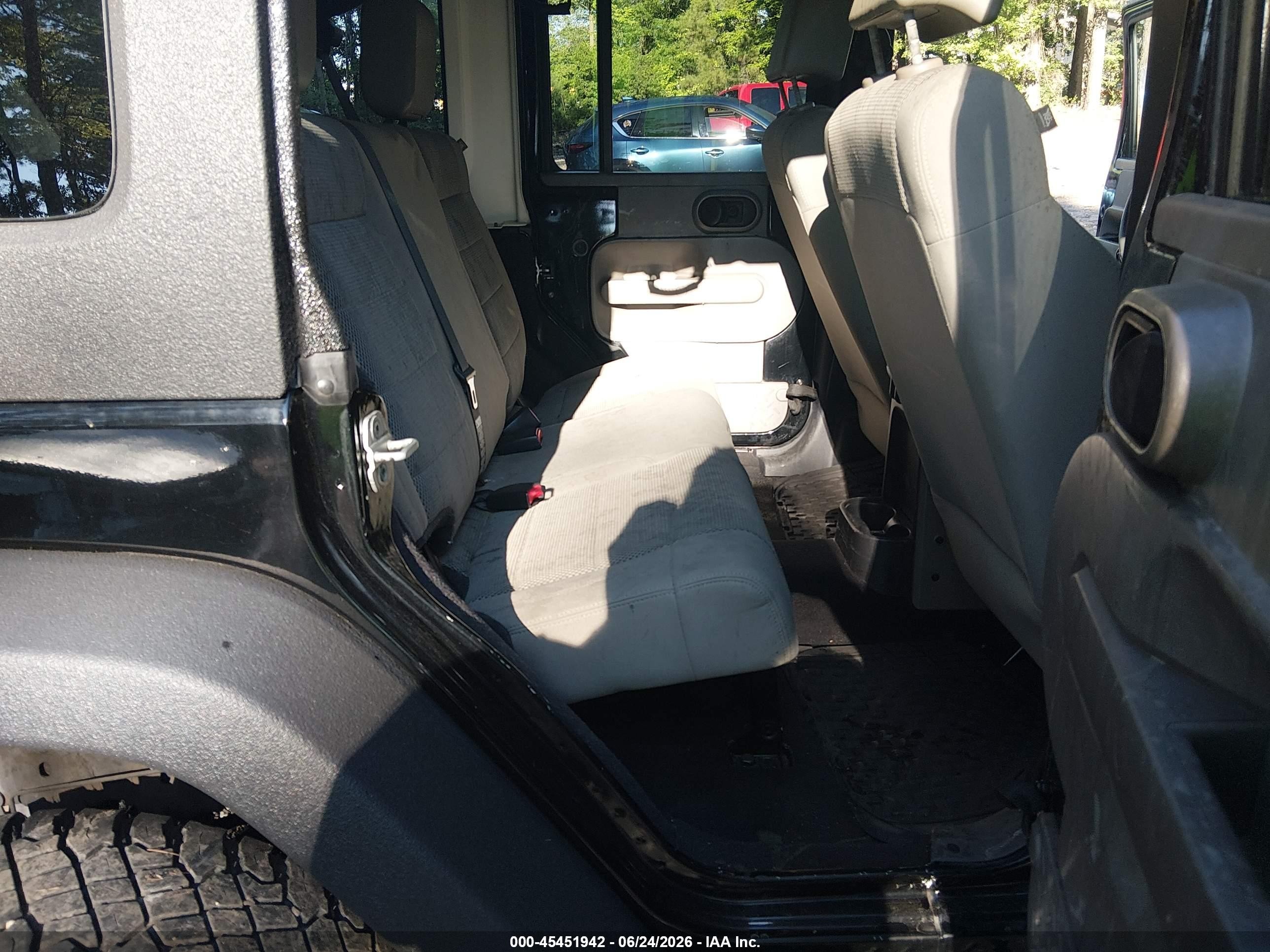 2007 Jeep Wrangler Unlimited Sahara Black vin: 1J4GA59117L118243