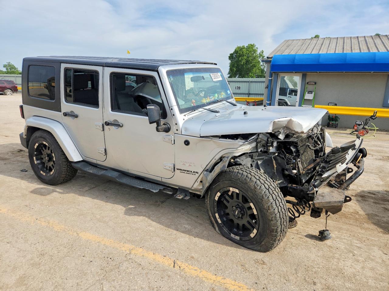 2008 Jeep Wrangler Unlimited Sahara Серебряный vin: 1J4GA59118L514092