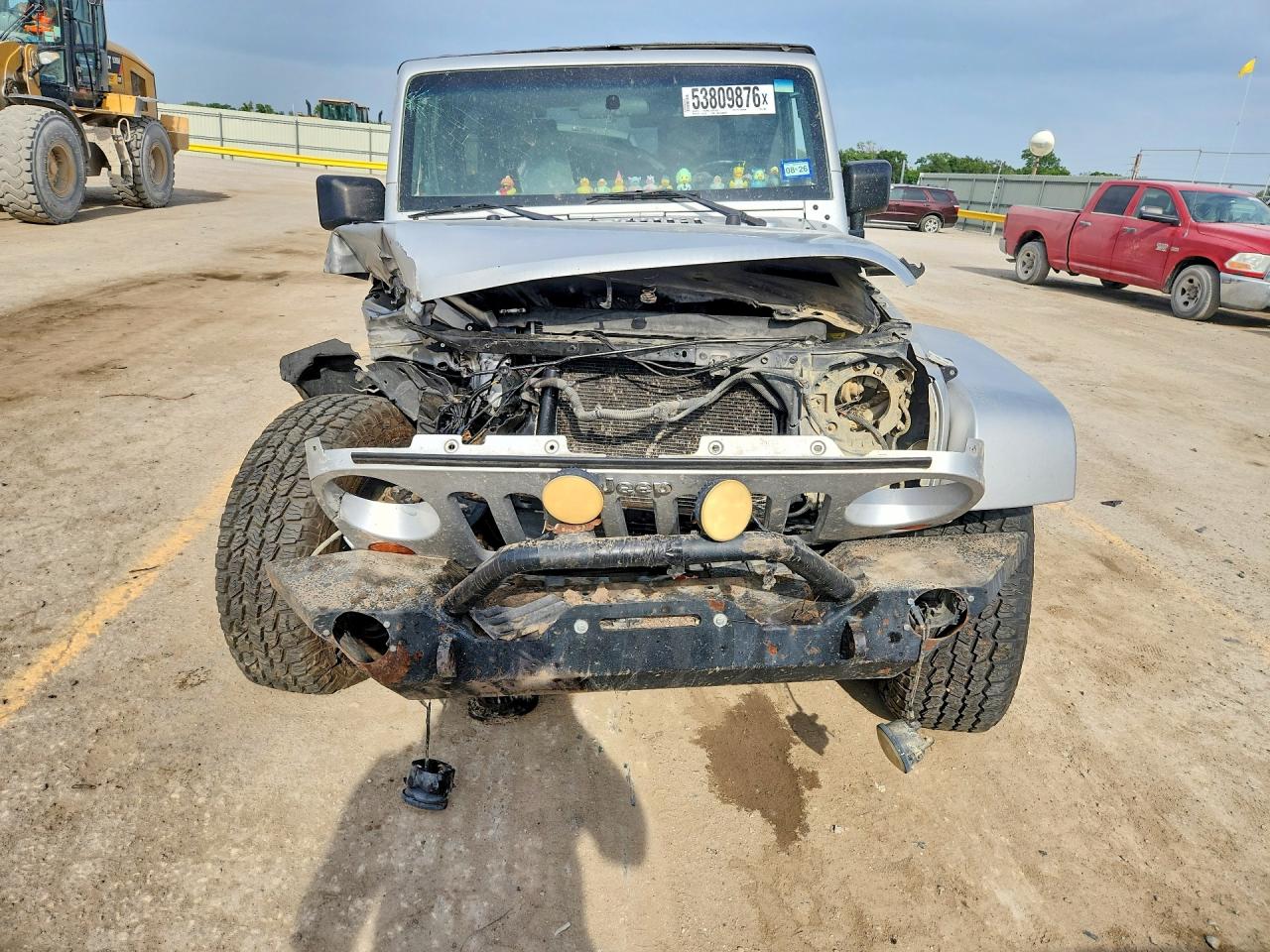 2008 Jeep Wrangler Unlimited Sahara Серебряный vin: 1J4GA59118L514092