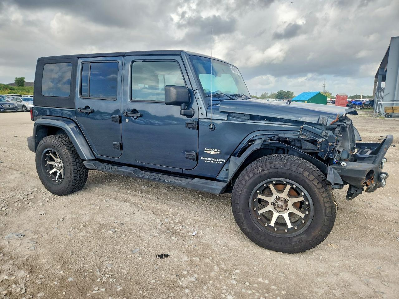 2008 Jeep Wrangler Unlimited Sahara Gray vin: 1J4GA59118L595689