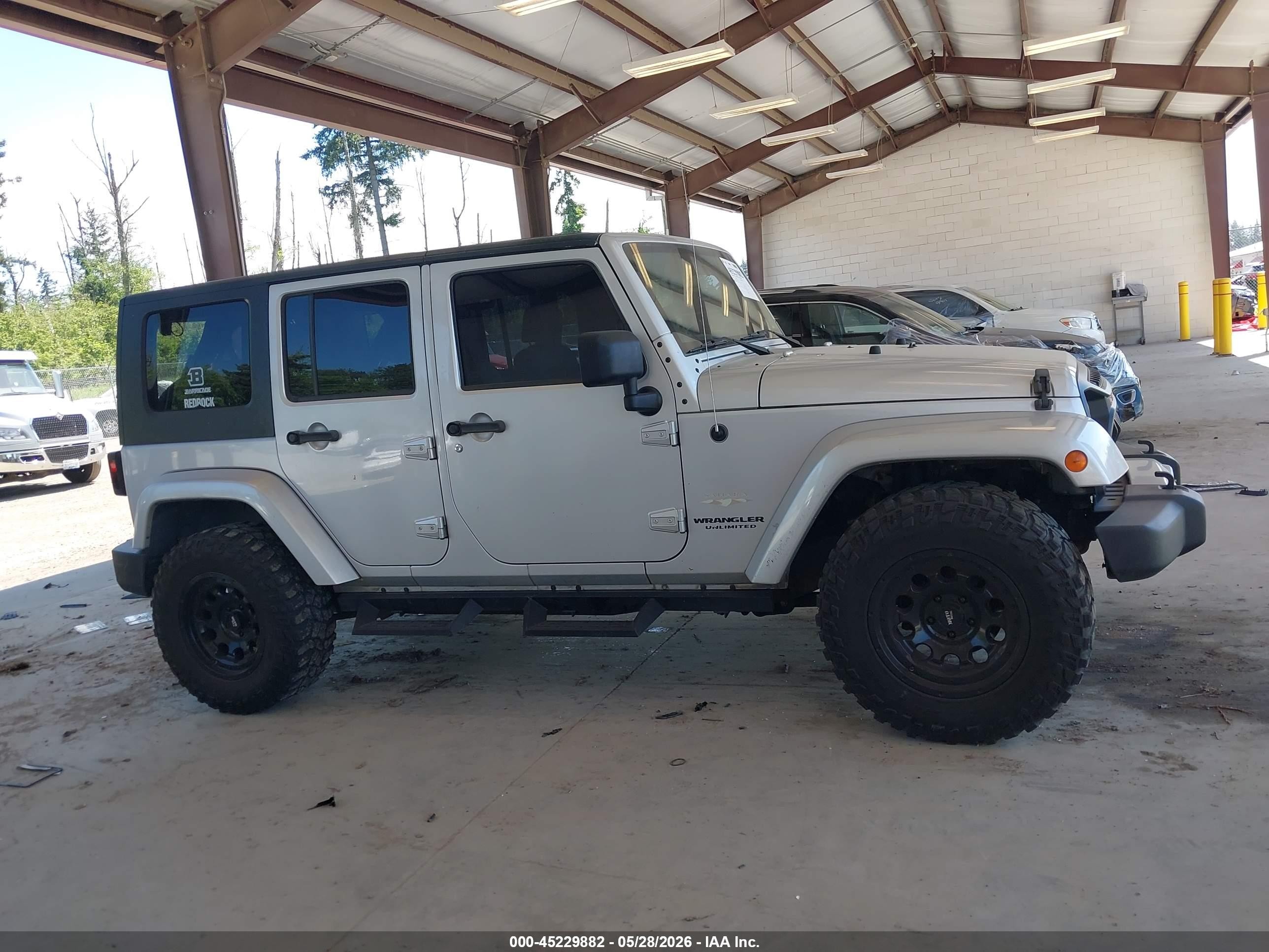 2008 Jeep Wrangler Unlimited Sahara Серебряный vin: 1J4GA59118L623023