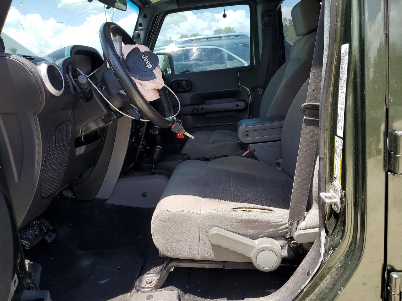 2009 Jeep Wrangler Unlimited Sahara Green vin: 1J4GA59119L717033
