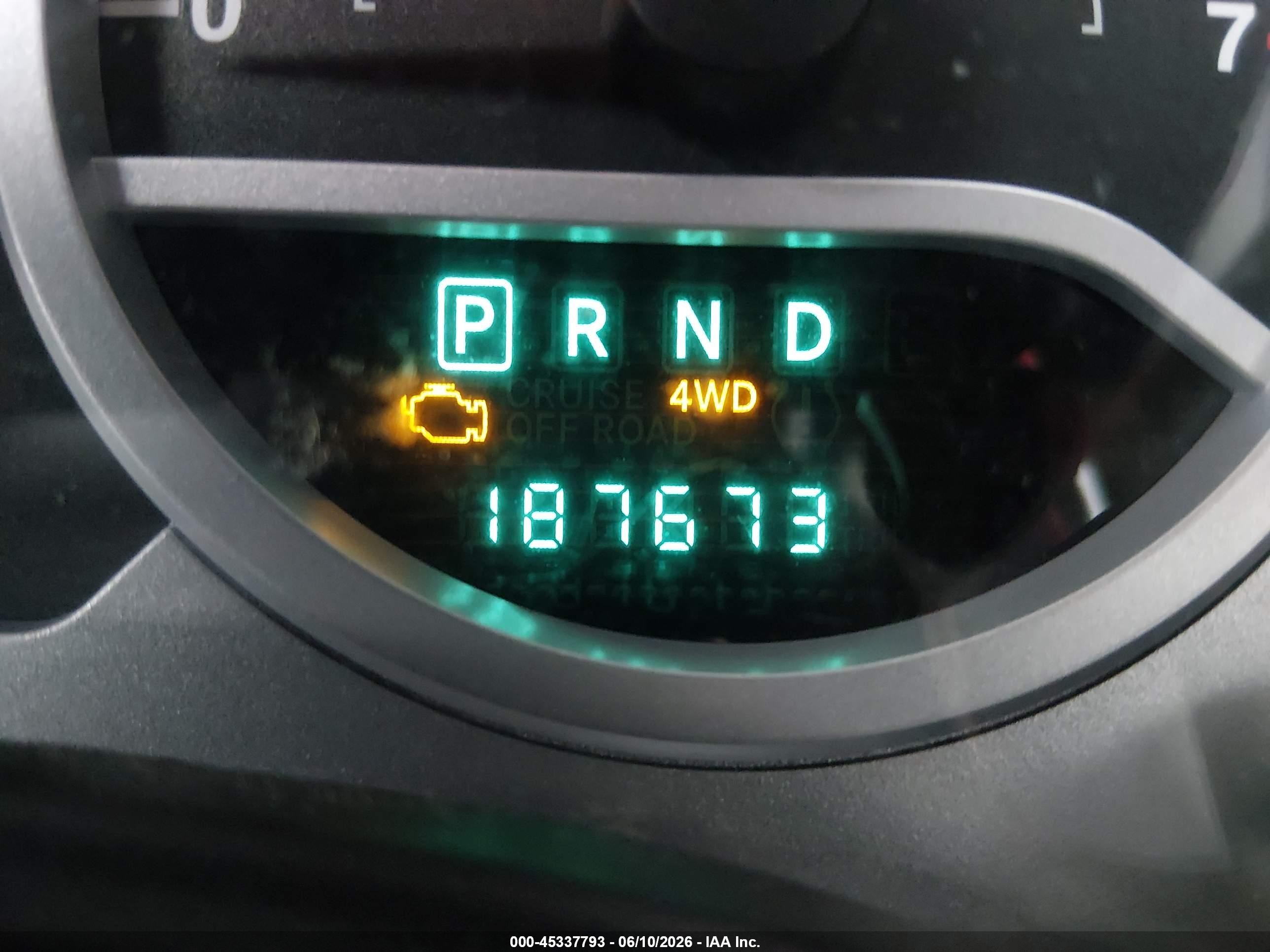 2007 Jeep Wrangler Unlimited Sahara Maroon vin: 1J4GA59127L156564
