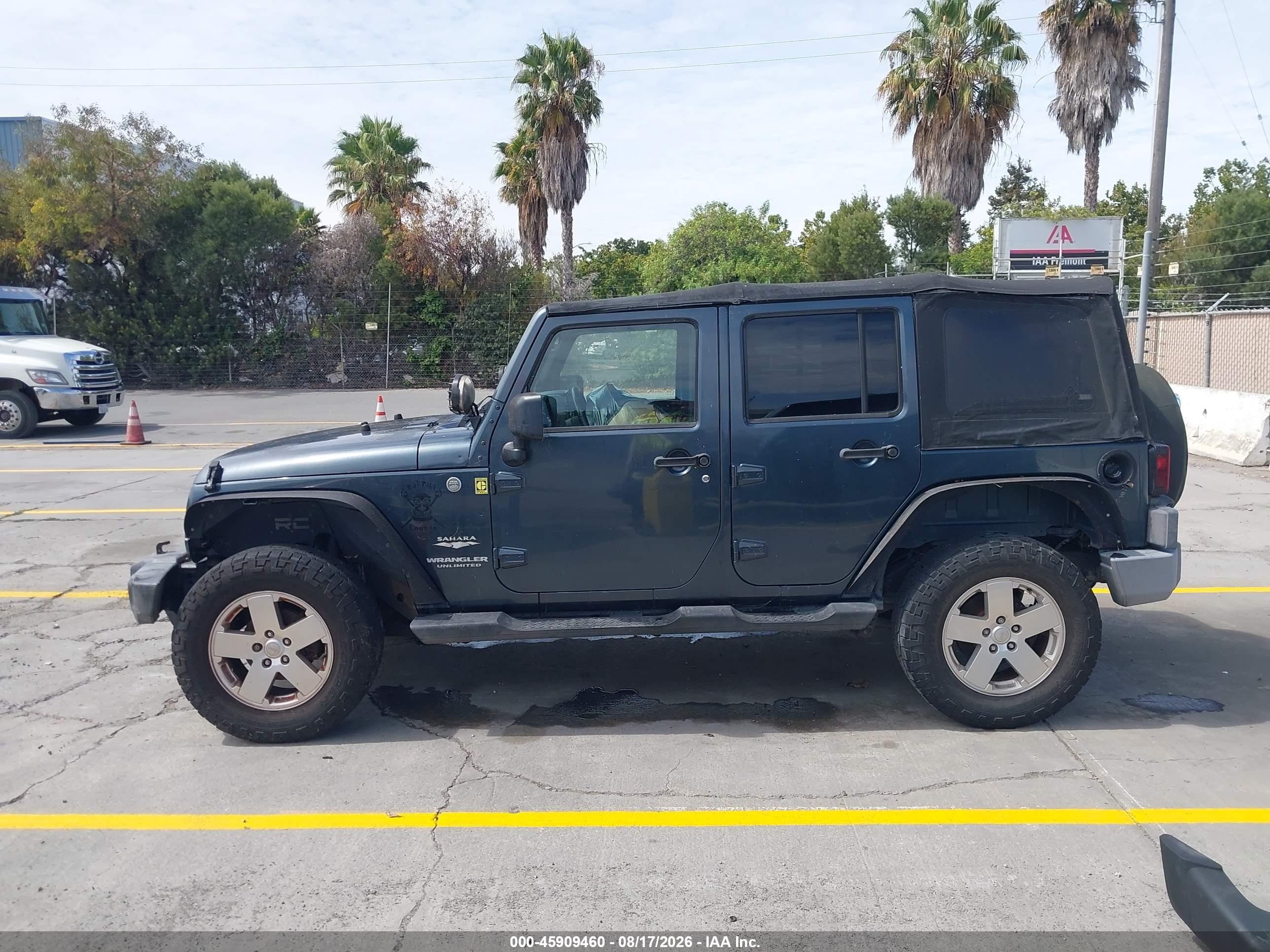 2007 Jeep Wrangler Unlimited Sahara Turquoise vin: 1J4GA59127L162266