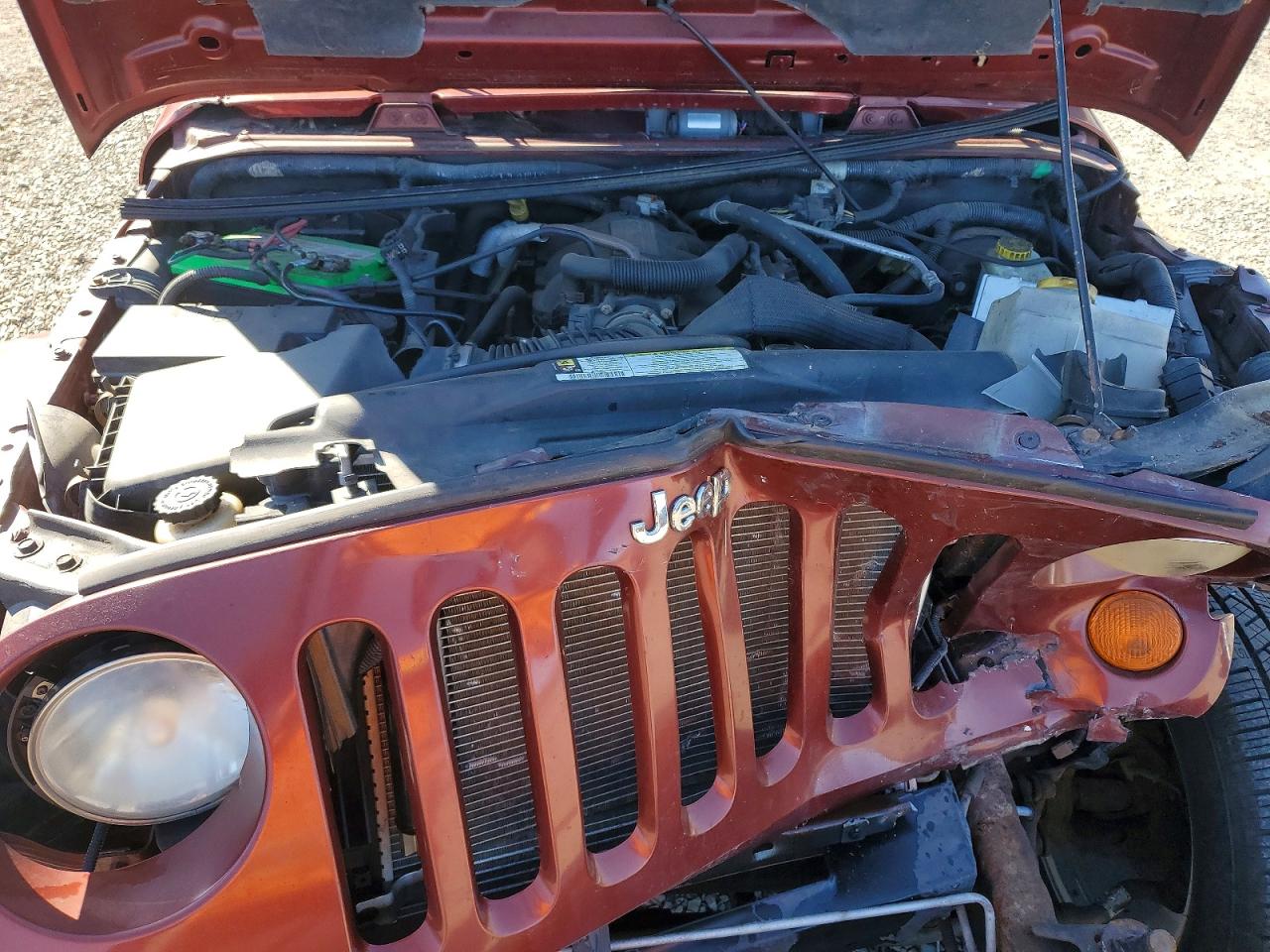 2008 Jeep Wrangler Brown vin: 1J4GA59128L512660
