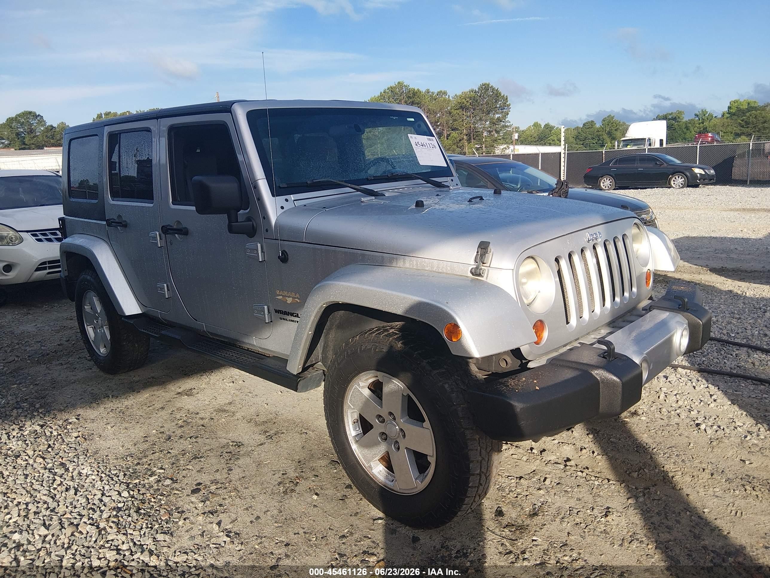 2008 Jeep Wrangler Unlimited Sahara Gray vin: 1J4GA59128L587309