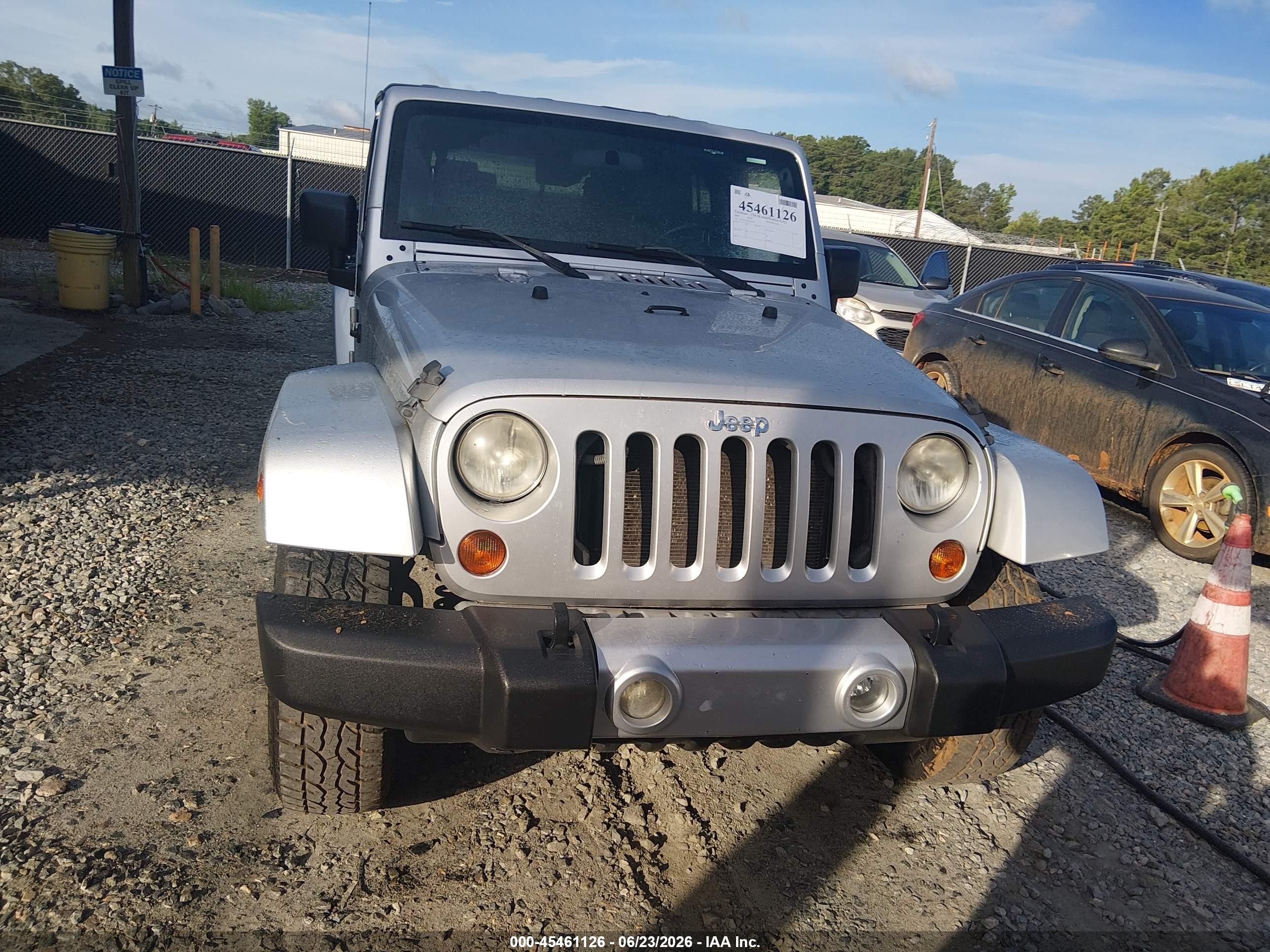 2008 Jeep Wrangler Unlimited Sahara Gray vin: 1J4GA59128L587309