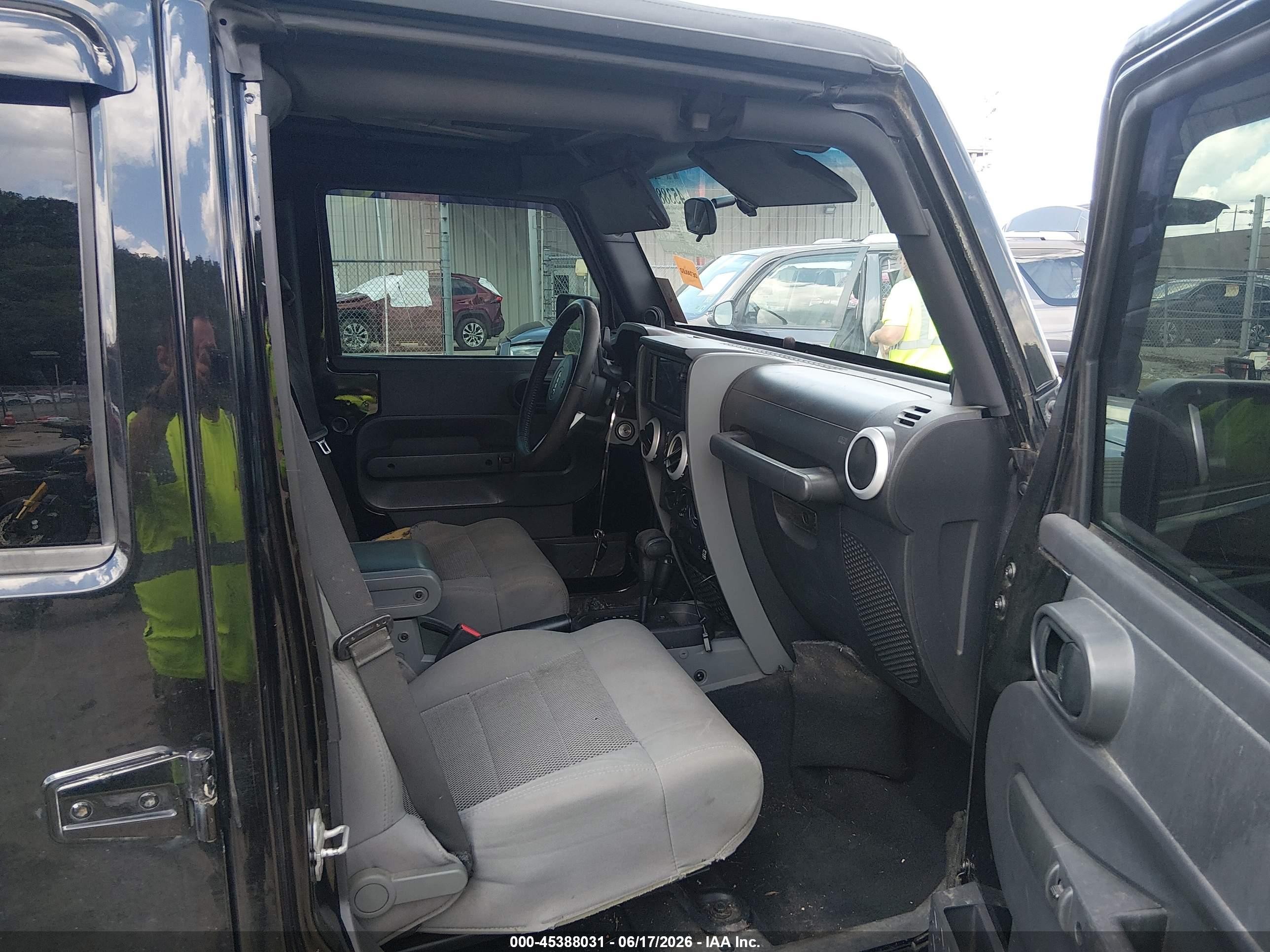 2009 Jeep Wrangler Unlimited Sahara Черный vin: 1J4GA59129L709085