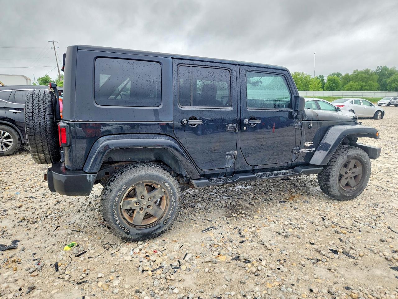 2009 Jeep Wrangler Unlimited Sahara Black vin: 1J4GA59129L751093