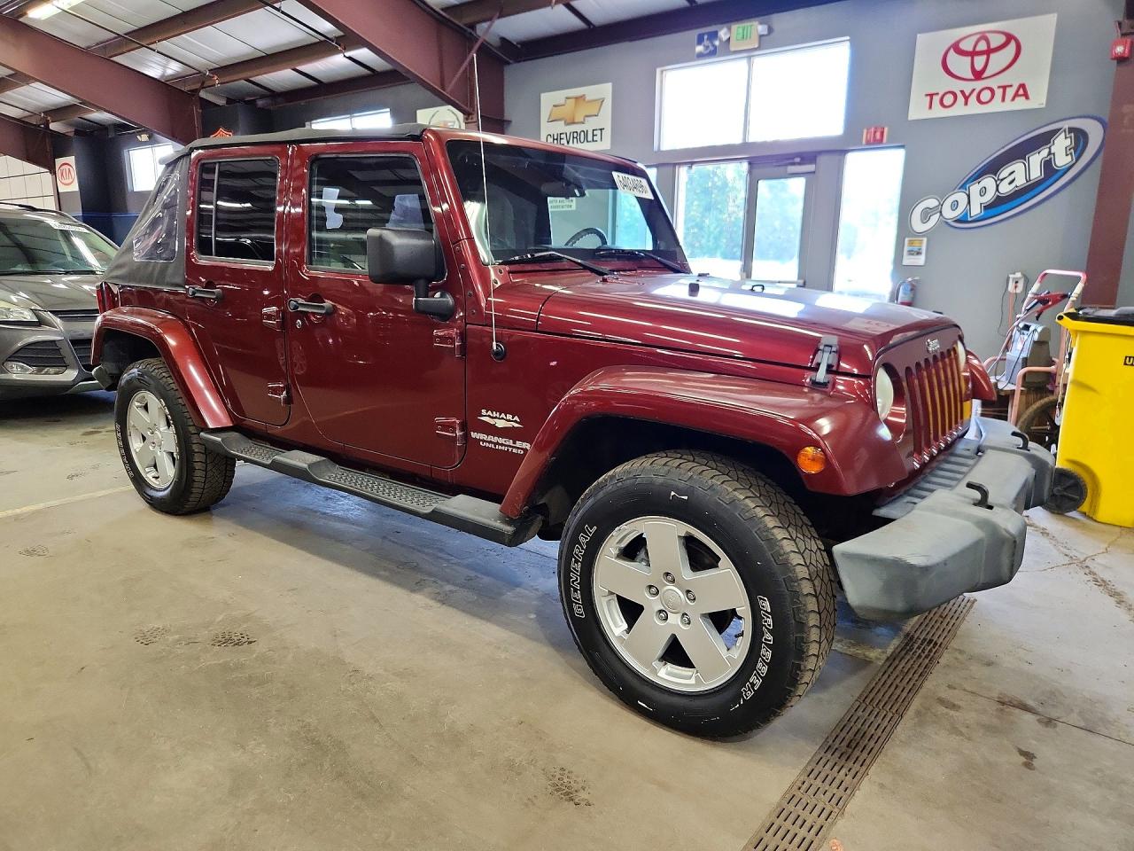2007 Jeep Wrangler Sahara Red vin: 1J4GA59137L211765