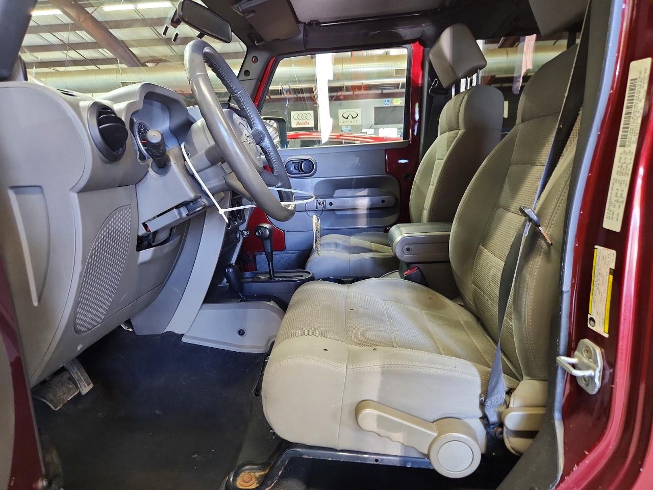 2007 Jeep Wrangler Sahara Red vin: 1J4GA59137L211765