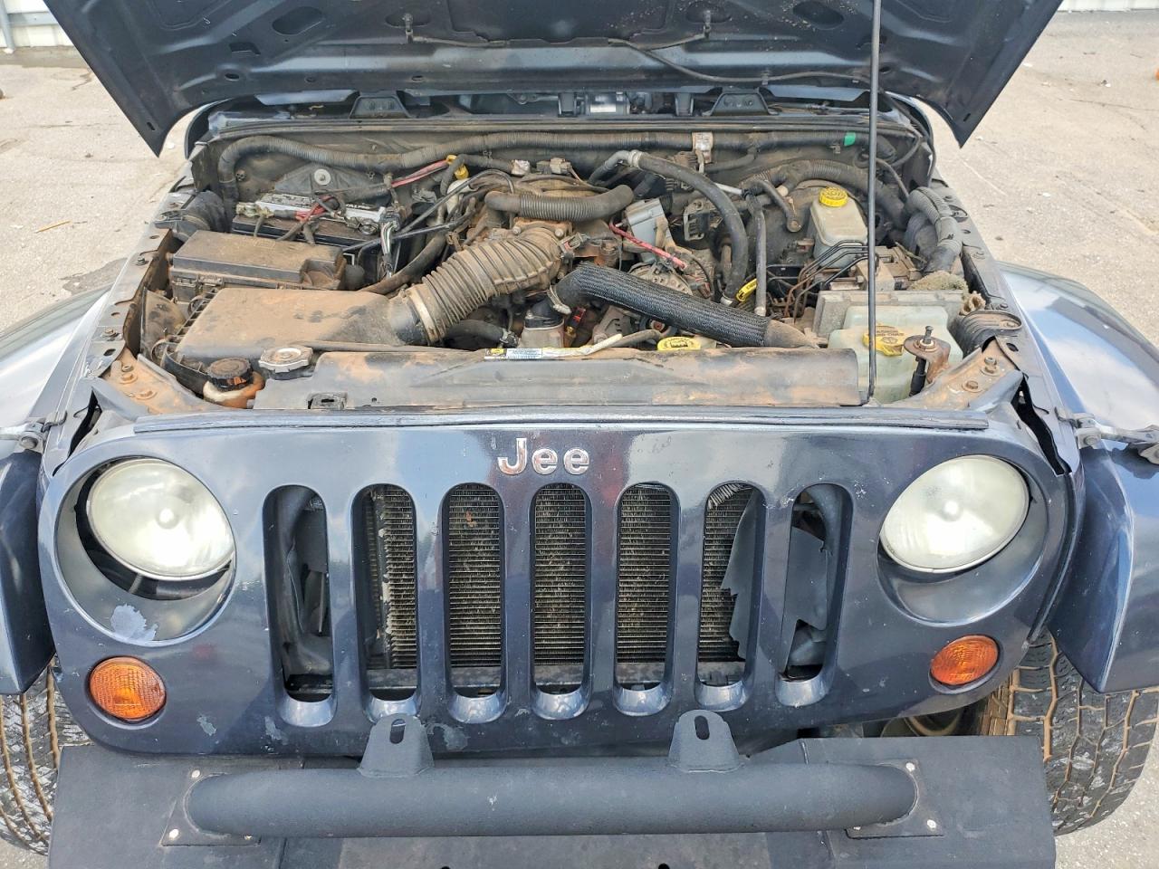 2008 Jeep Wrangler Unlimited Sahara Blue vin: 1J4GA59138L604358