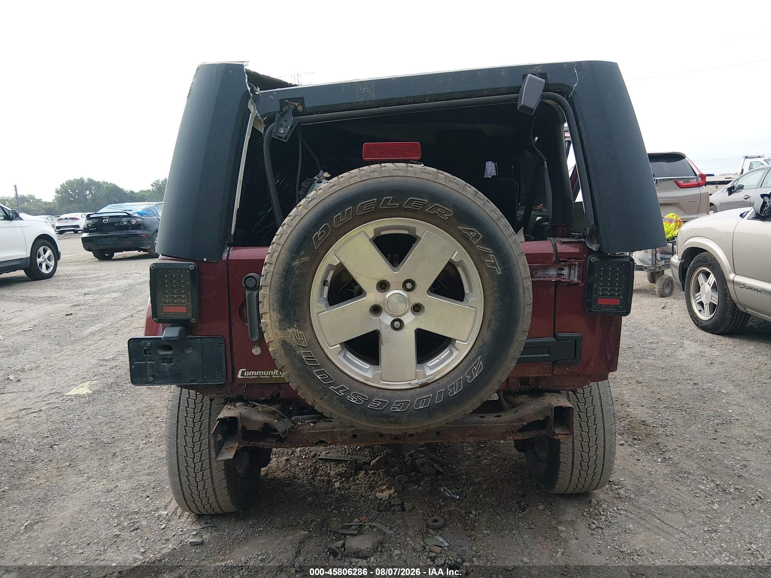 2008 Jeep Wrangler Unlimited Sahara Темно-бордовый vin: 1J4GA59138L644326