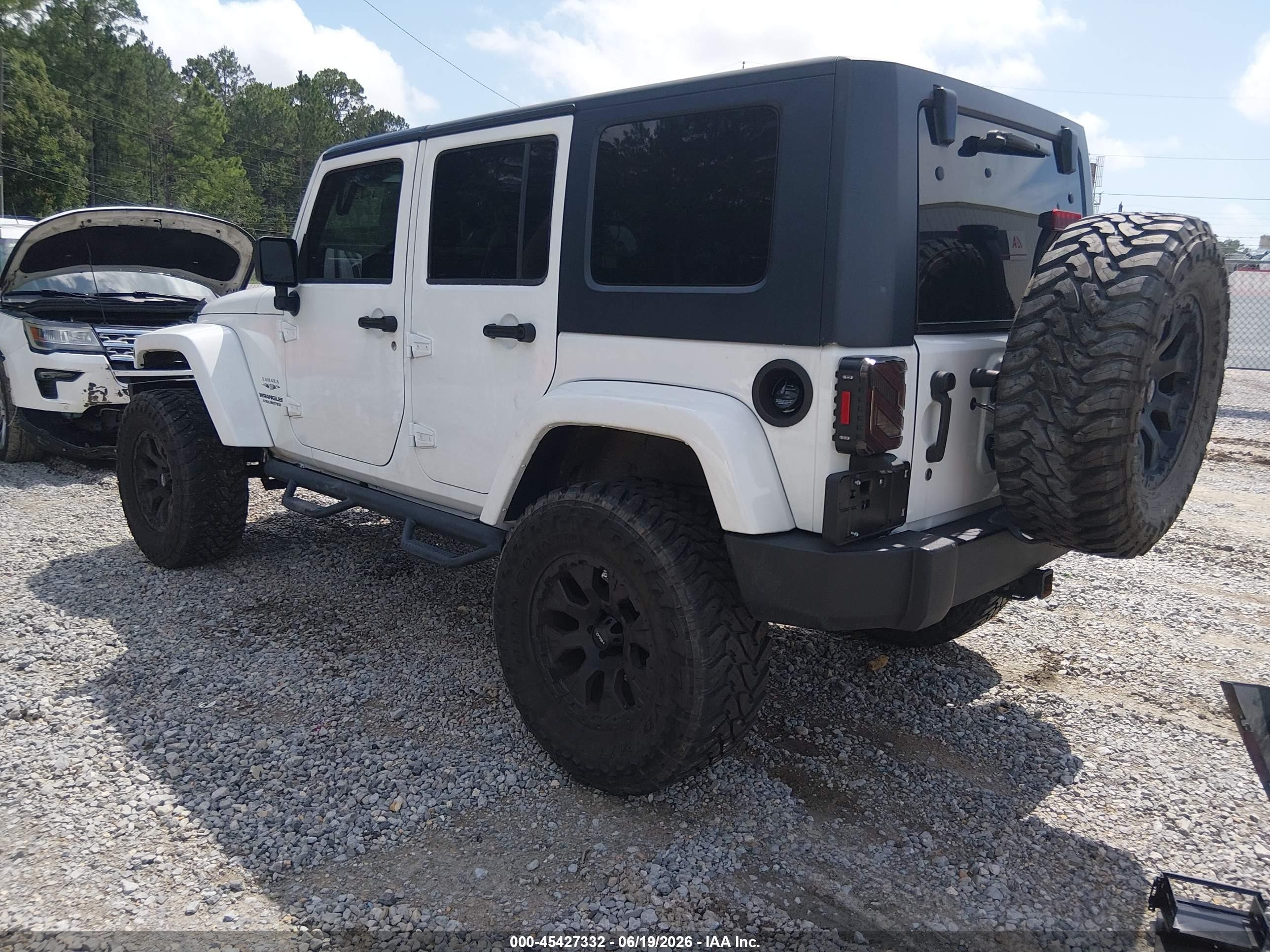 2007 Jeep Wrangler Unlimited Sahara White vin: 1J4GA59147L140513