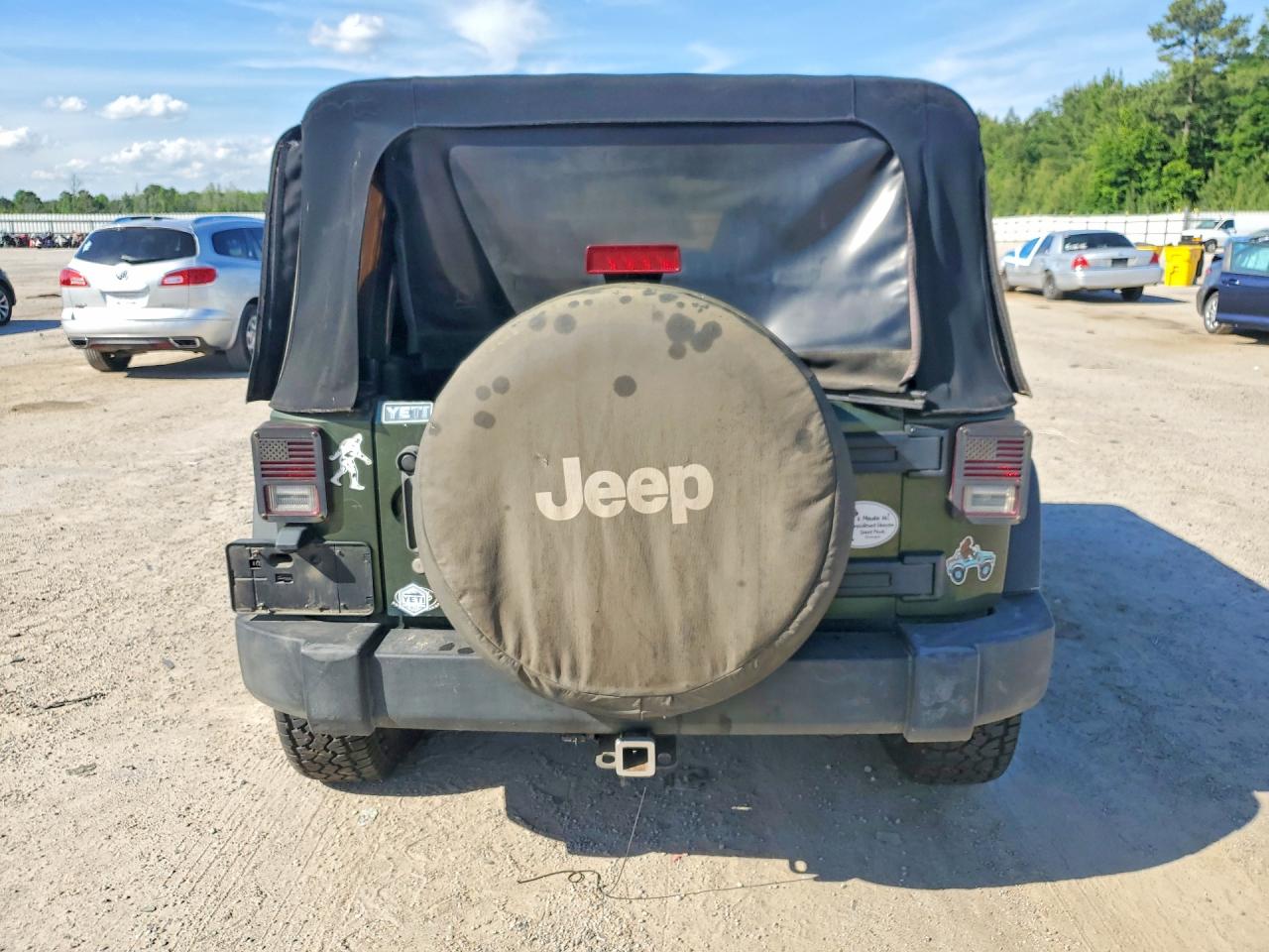 2007 Jeep Wrangler Sahara Green vin: 1J4GA59147L182597