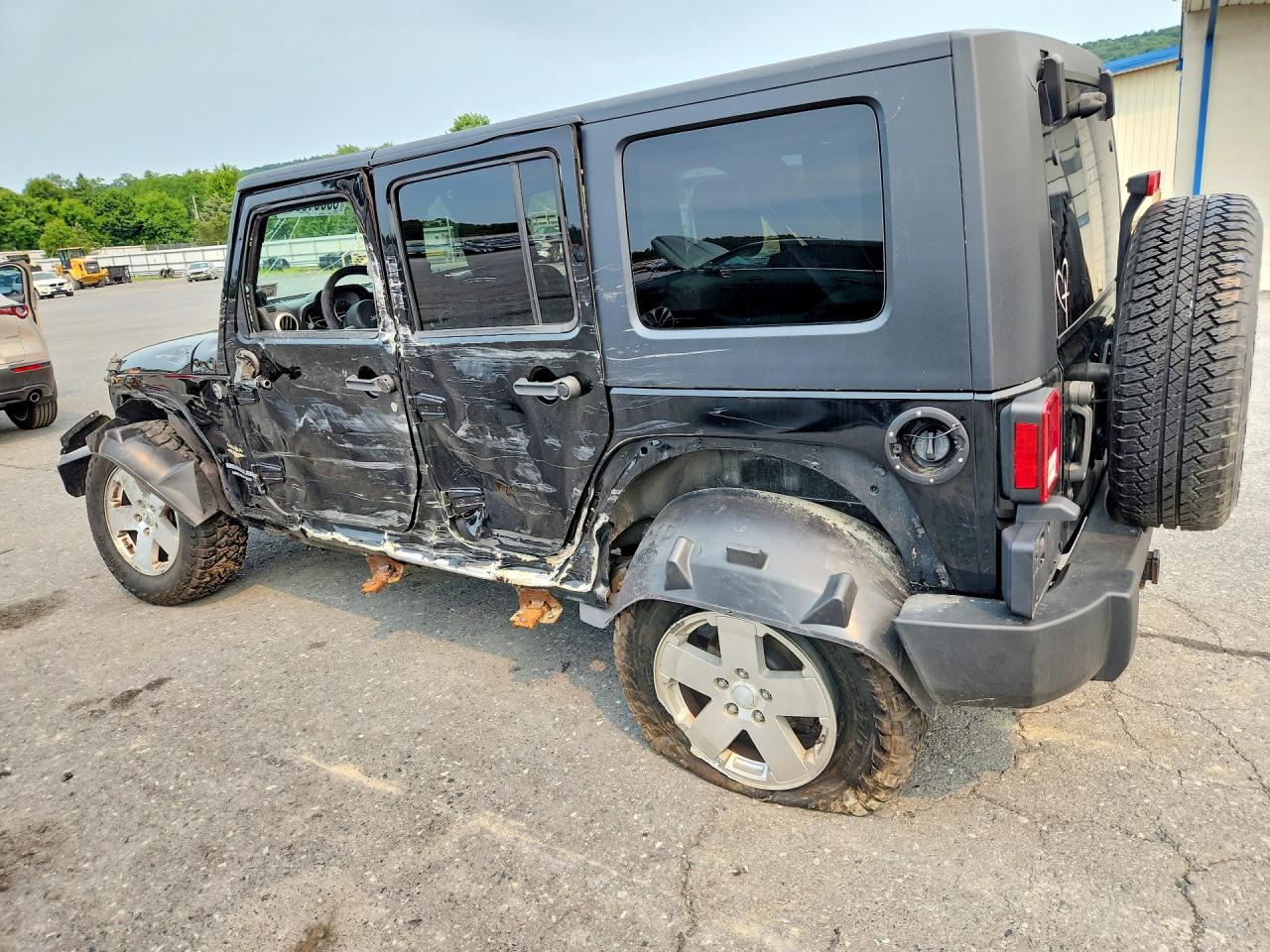2008 Jeep Wrangler Unlimited Sahara Black vin: 1J4GA59148L551766