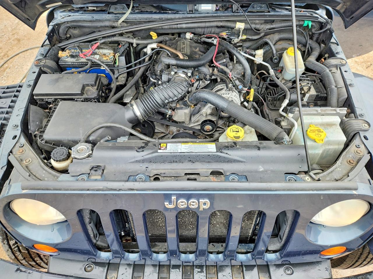 2007 Jeep Wrangler Sahara Gray vin: 1J4GA59157L156414
