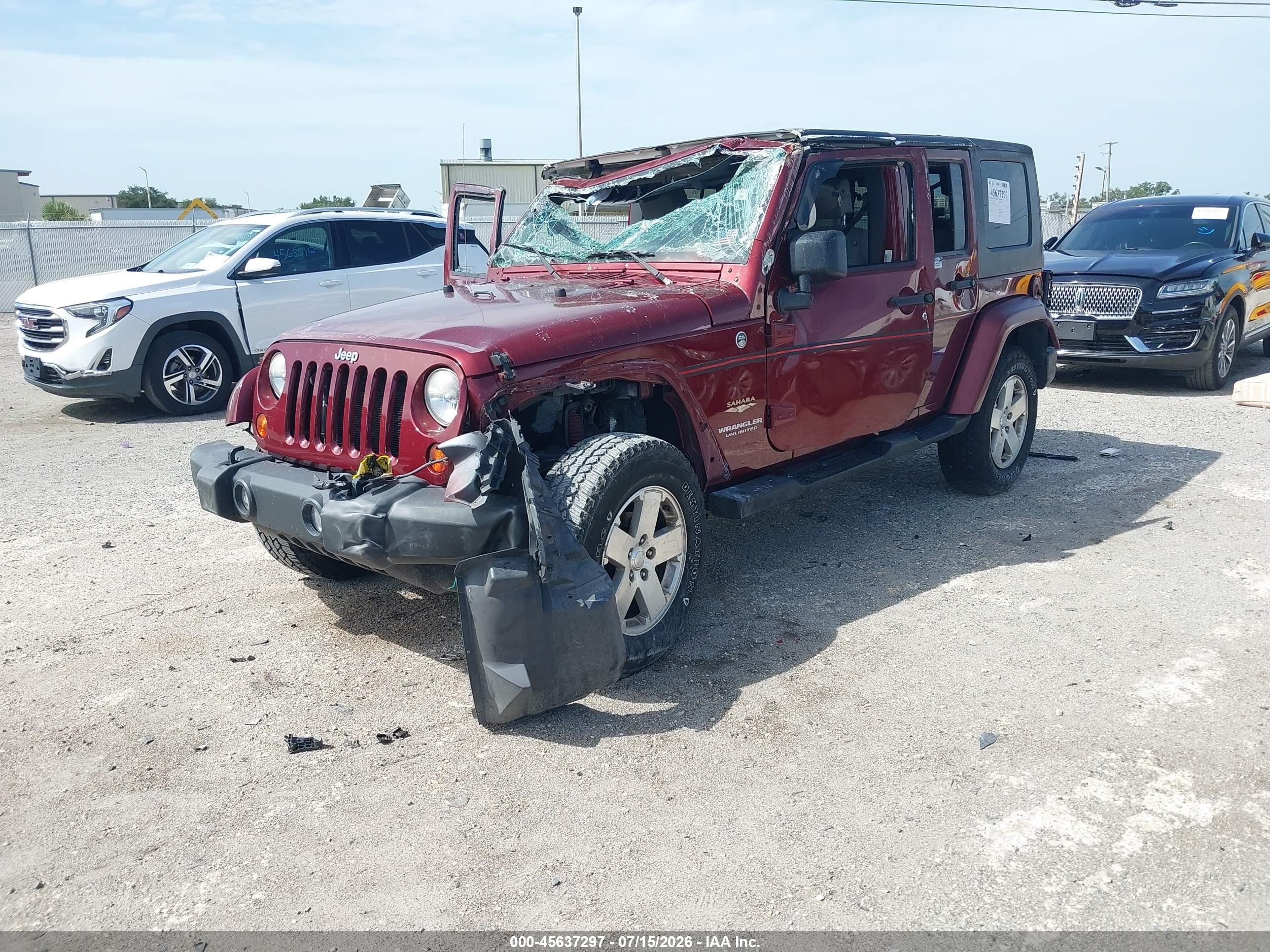 2008 Jeep Wrangler Unlimited Sahara Red vin: 1J4GA59158L532465