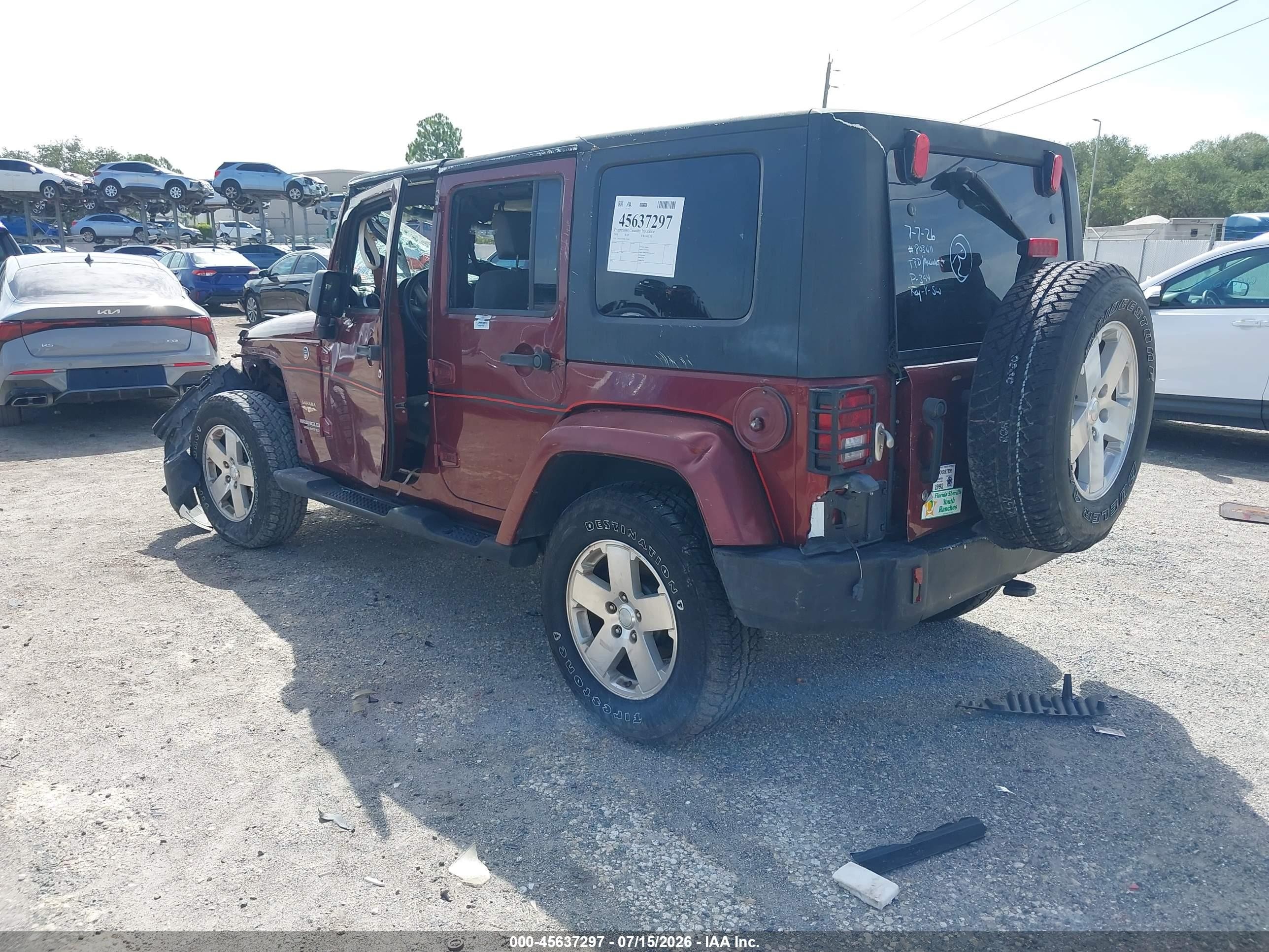2008 Jeep Wrangler Unlimited Sahara Red vin: 1J4GA59158L532465