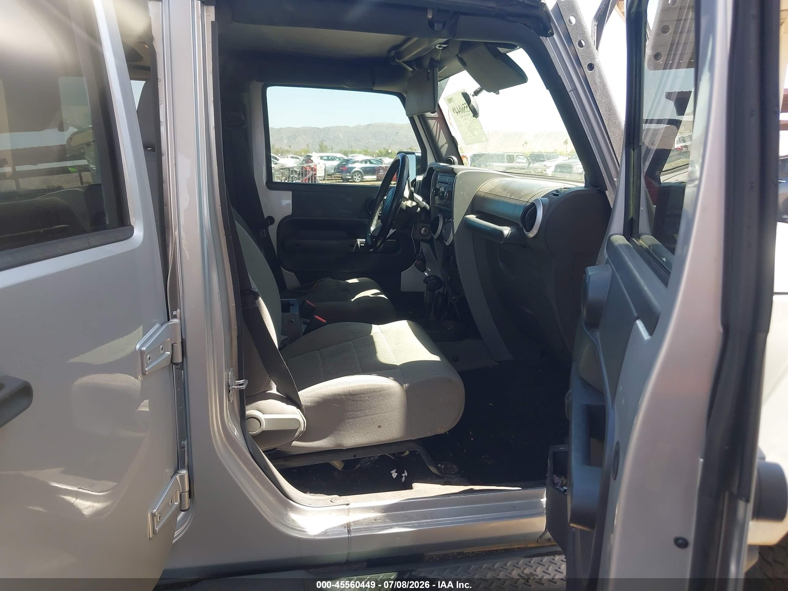 2008 Jeep Wrangler Unlimited Sahara Gray vin: 1J4GA59158L566938