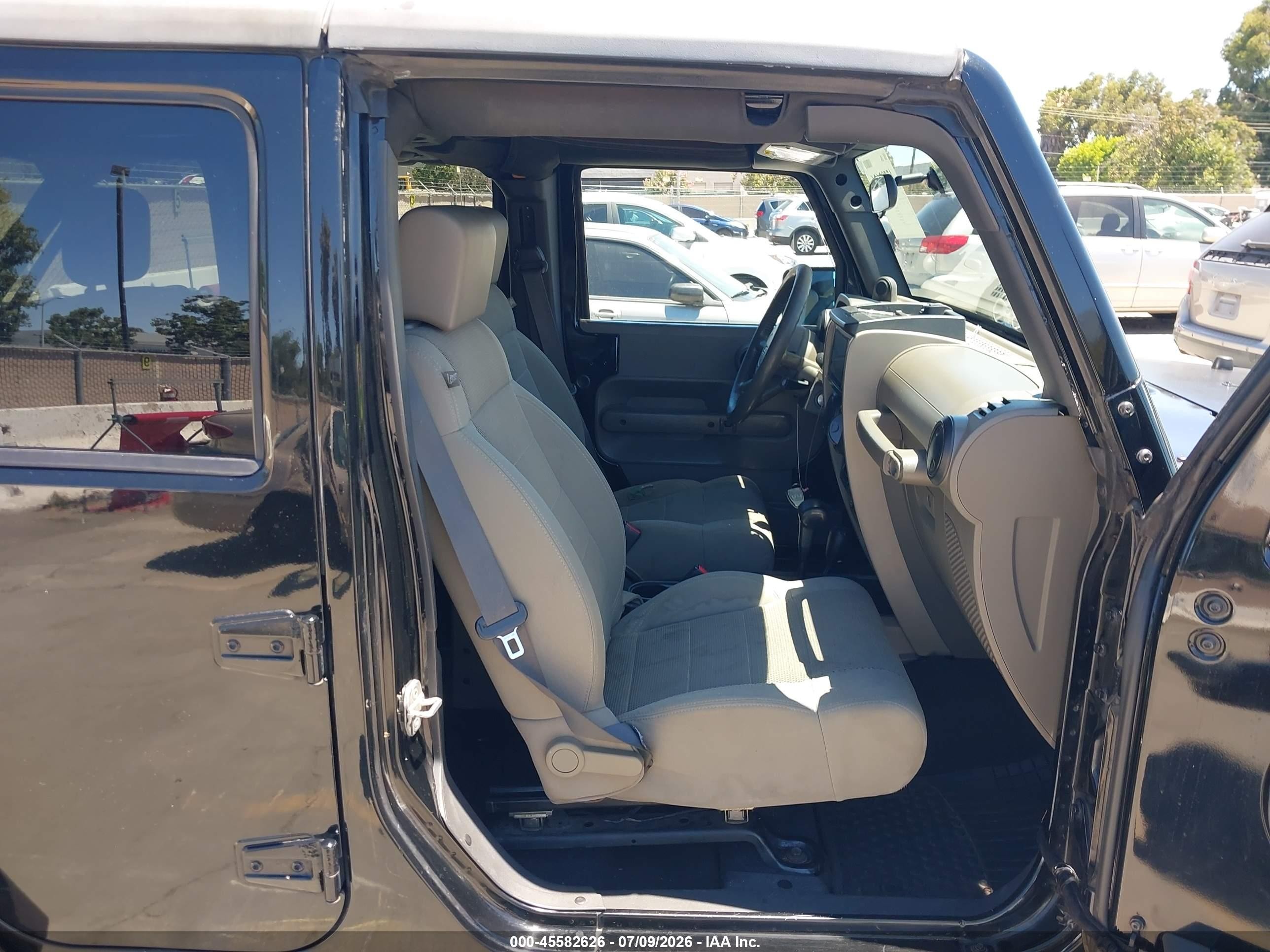 2007 Jeep Wrangler Unlimited Sahara Black vin: 1J4GA59167L196825