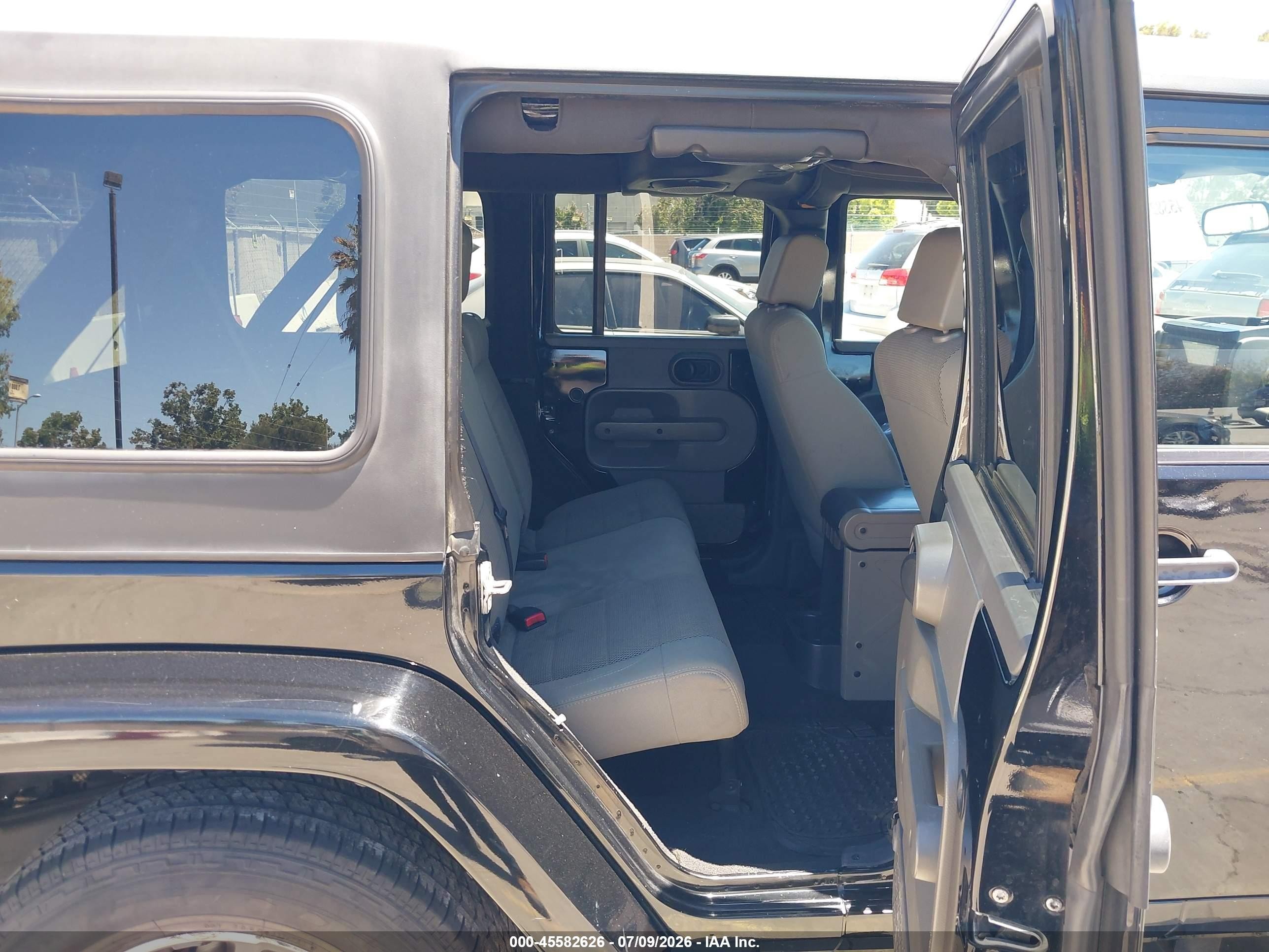 2007 Jeep Wrangler Unlimited Sahara Black vin: 1J4GA59167L196825