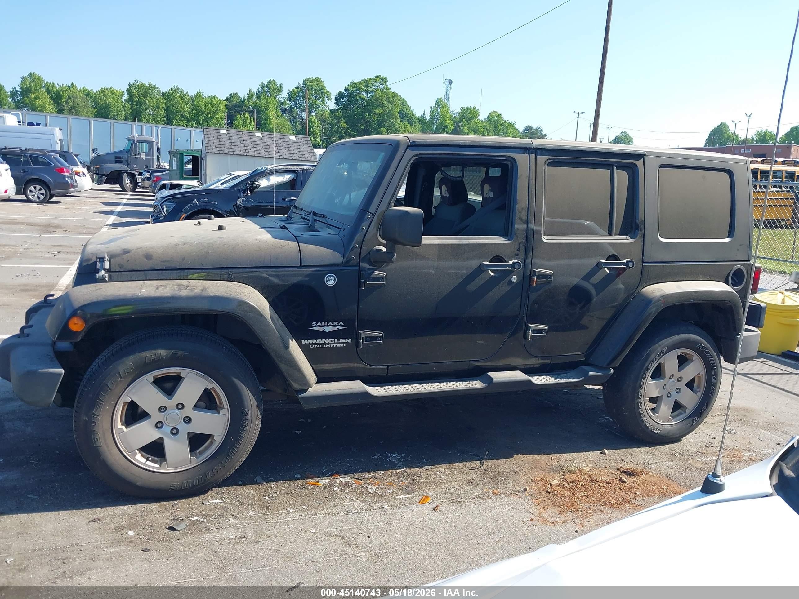 2008 Jeep Wrangler Unlimited Sahara Black vin: 1J4GA59168L539781
