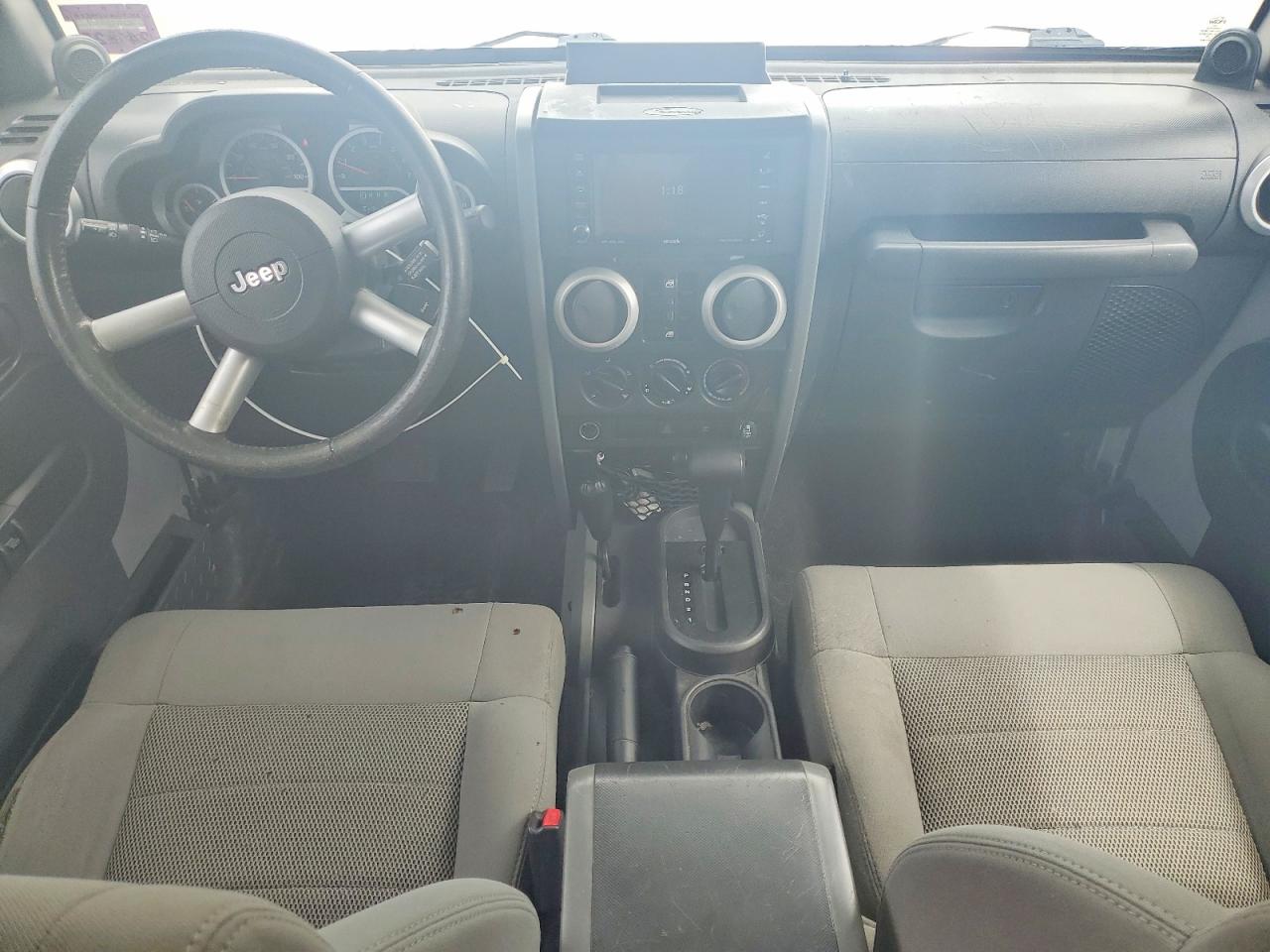 2009 Jeep Wrangler Unlimited Sahara Silver vin: 1J4GA59169L772433