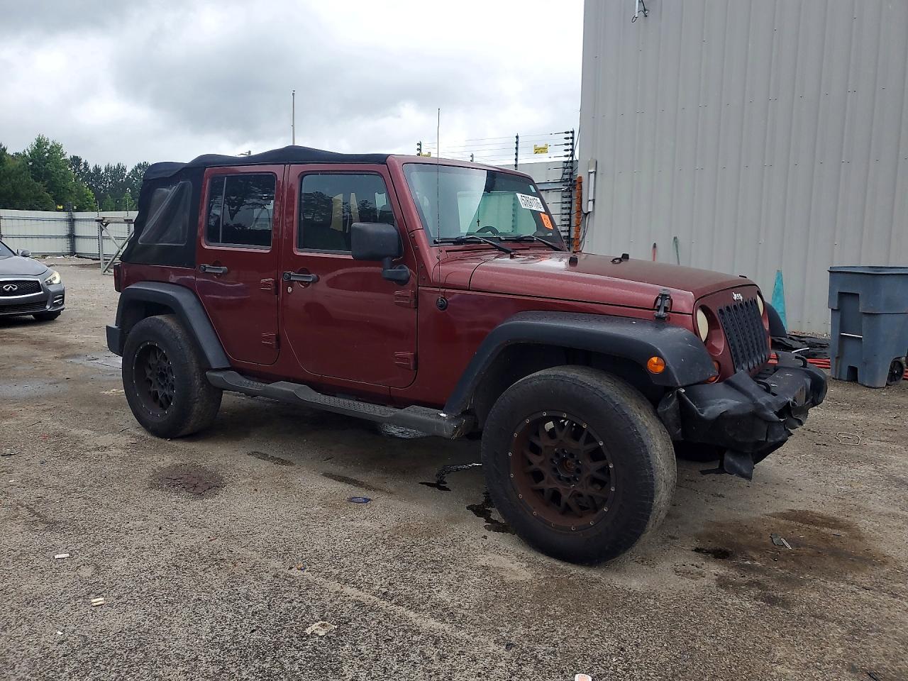2007 Jeep Wrangler Sahara Burgundy vin: 1J4GA59177L170265
